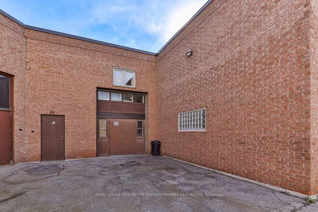 2861 Sherwood Heights Drive, #26
