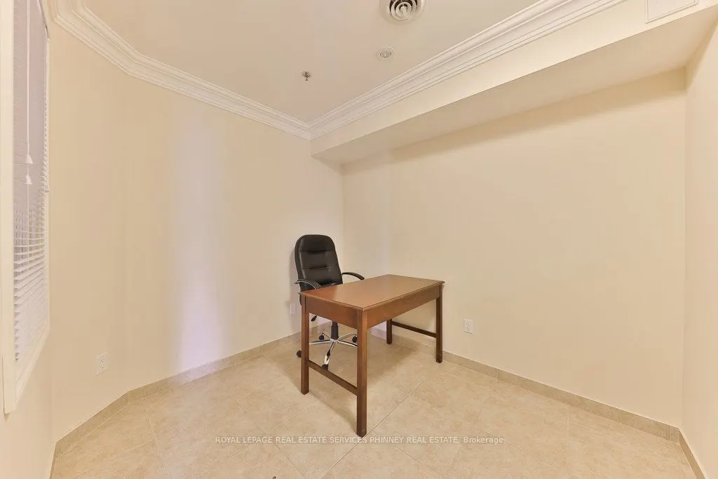 2861 Sherwood Heights Drive, #26