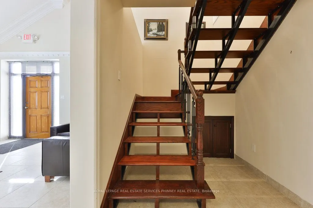 2861 Sherwood Heights Drive, #26