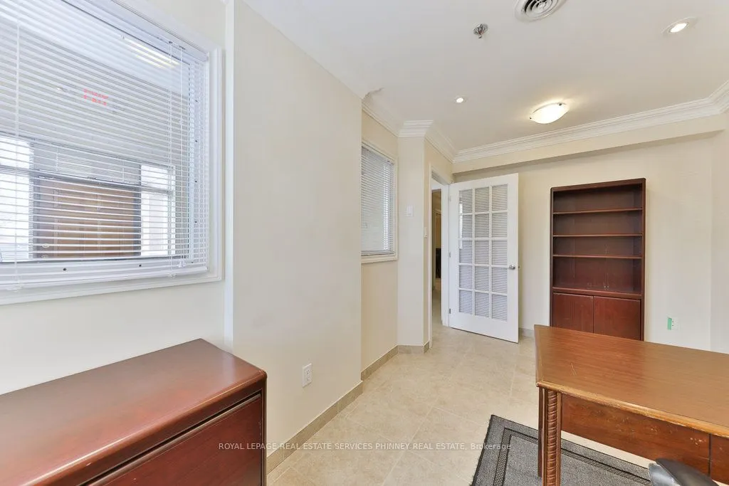 2861 Sherwood Heights Drive, #26