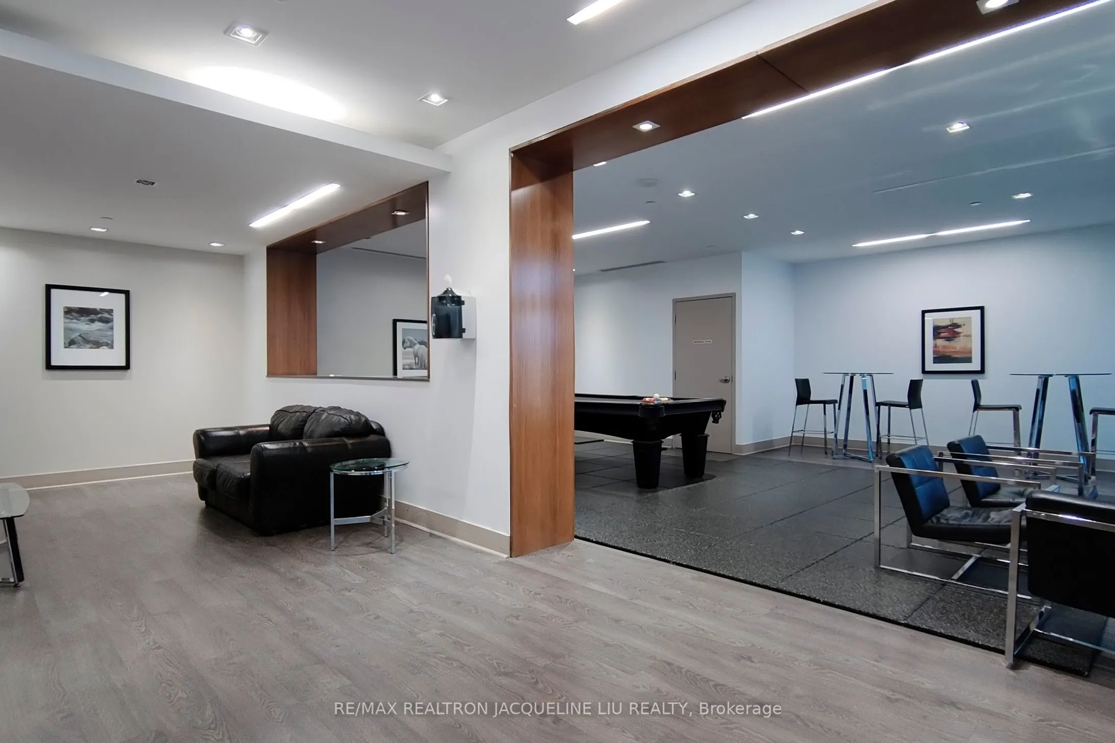 75 Eglinton Avenue W, #2801
