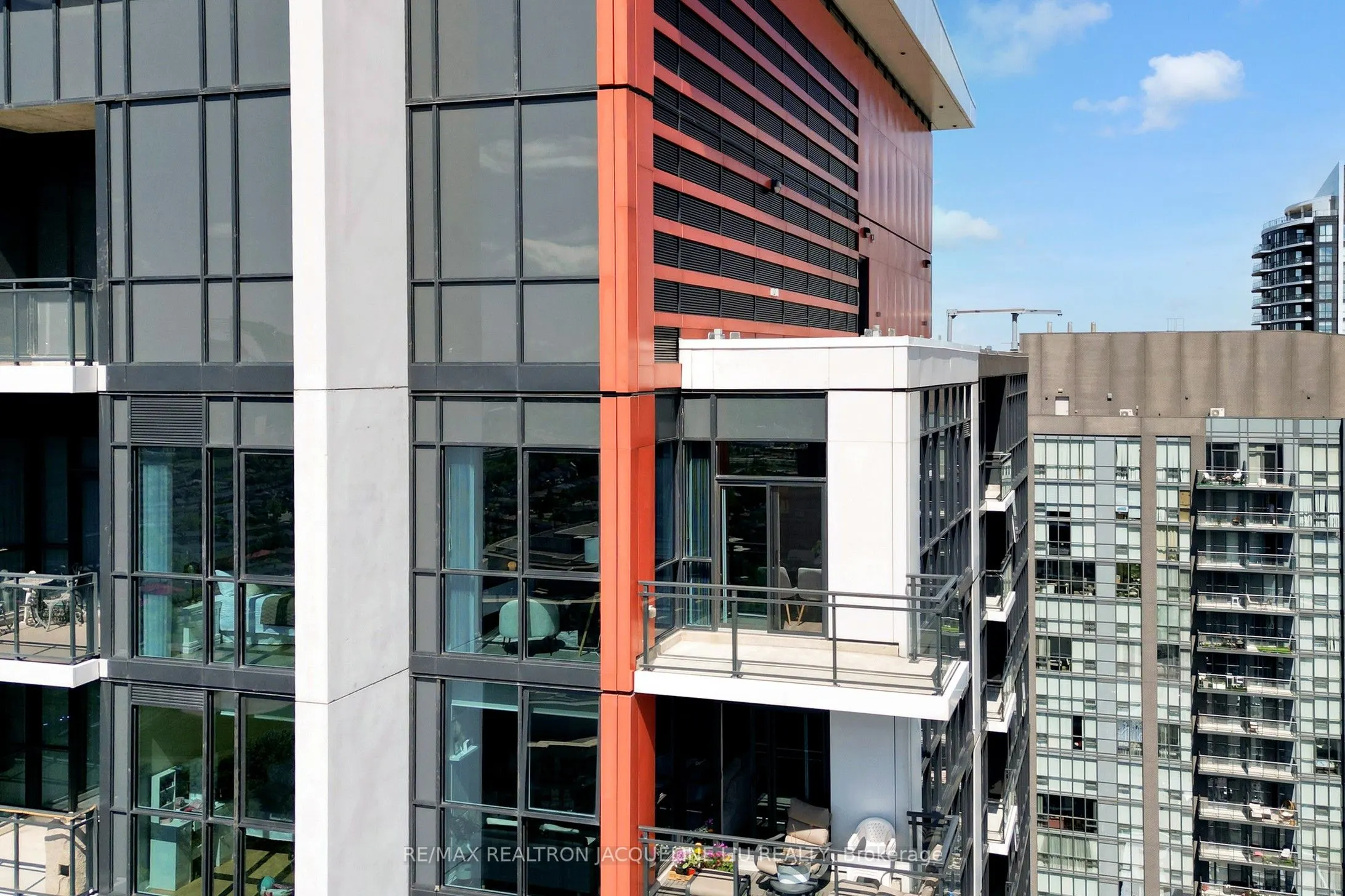 75 Eglinton Avenue W, #2801