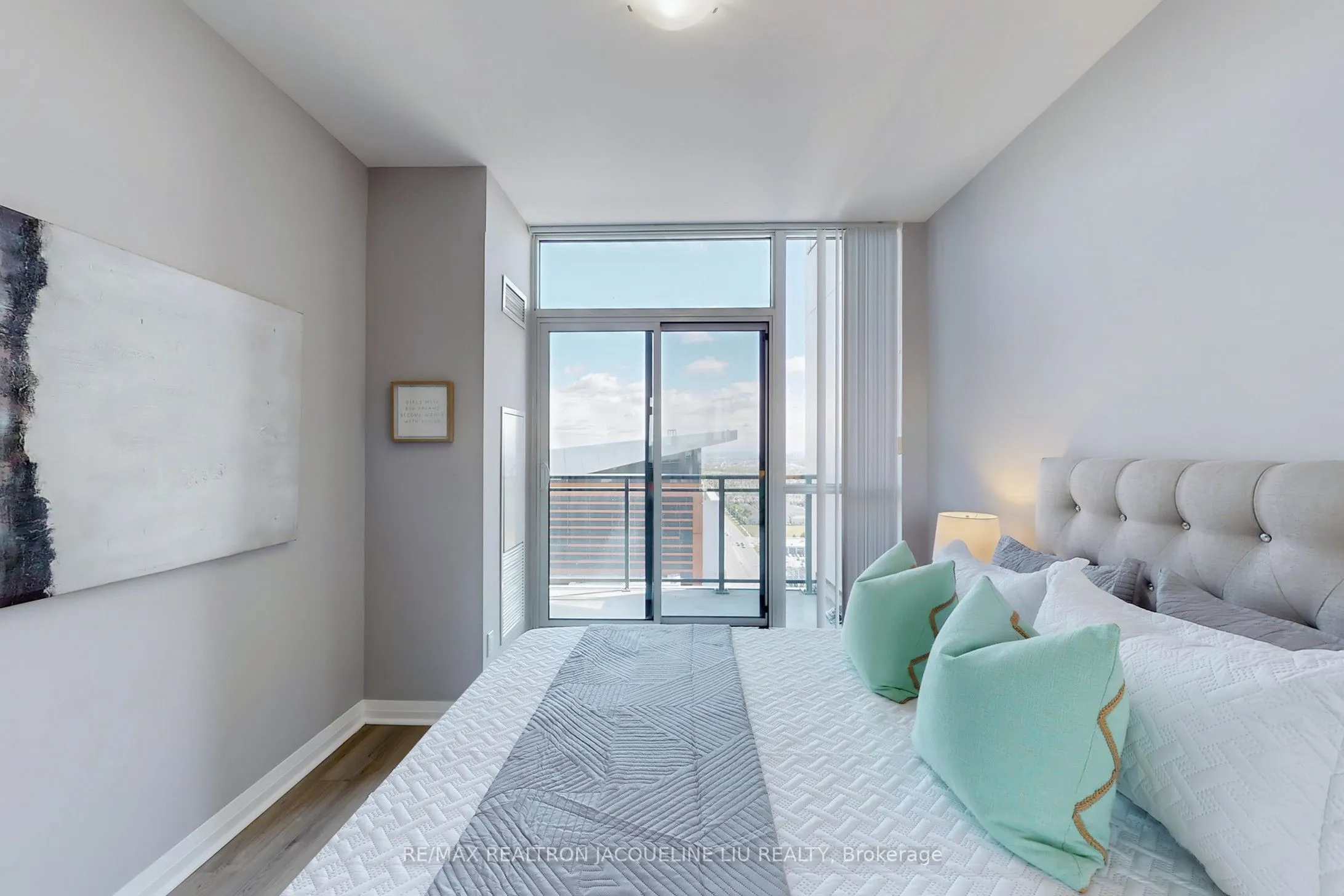 75 Eglinton Avenue W, #2801