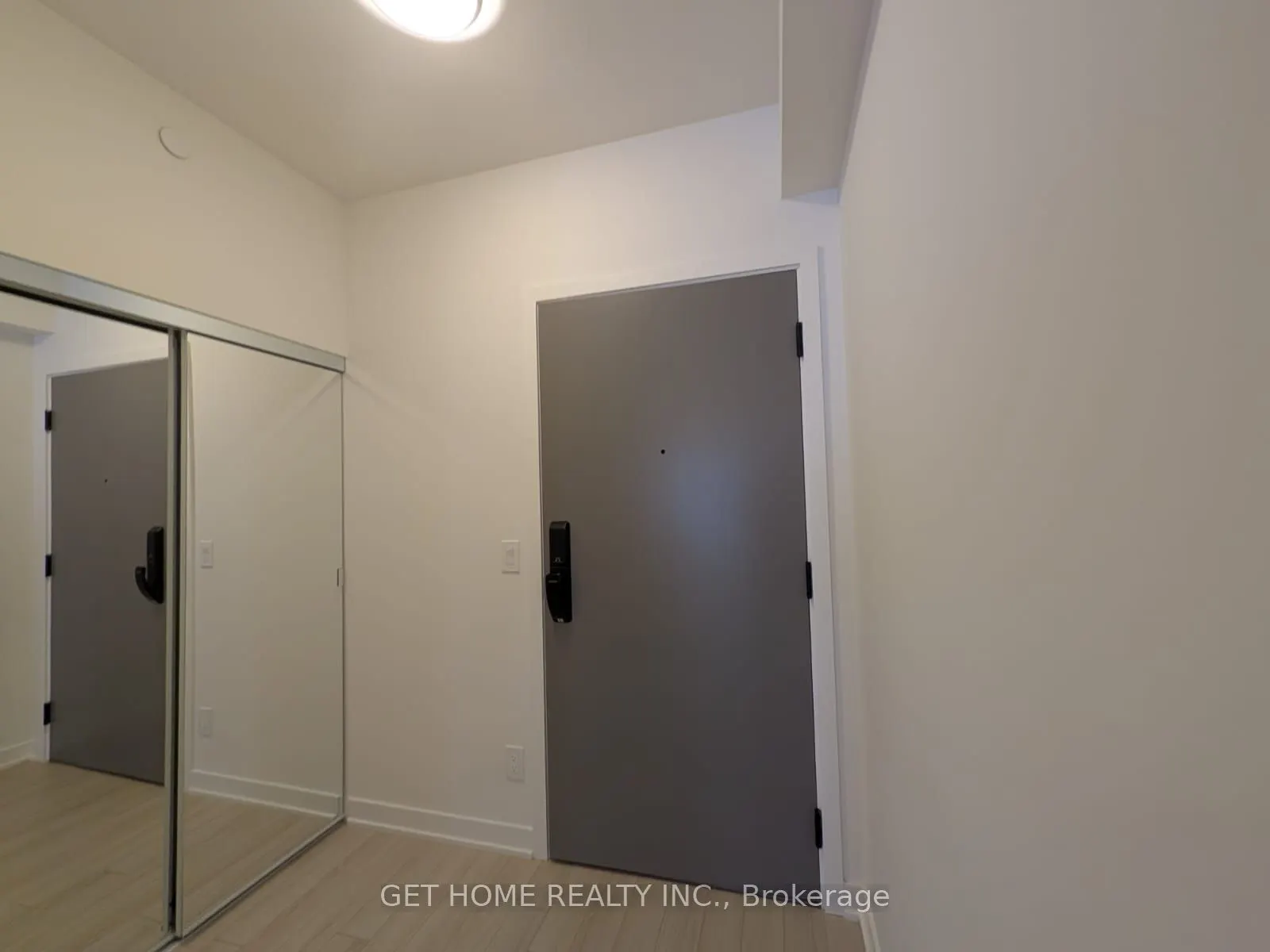 3079 Trafalgar Road, #801