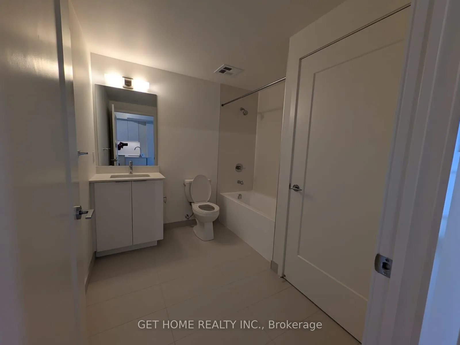 3079 Trafalgar Road, #801