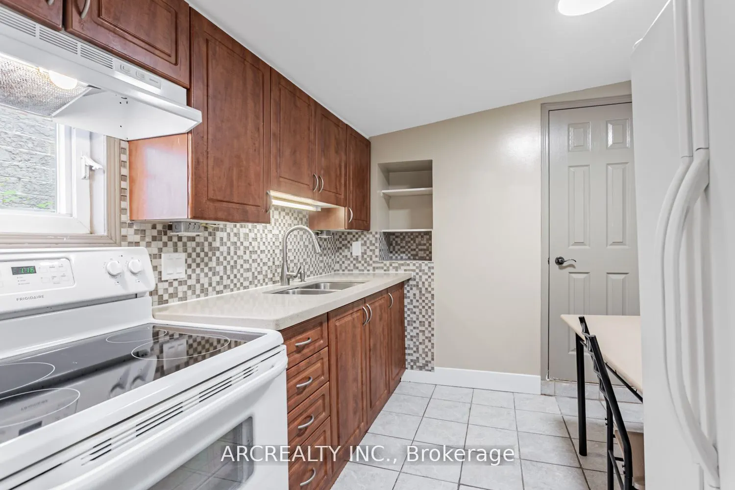 61 Hallam Street, #Main