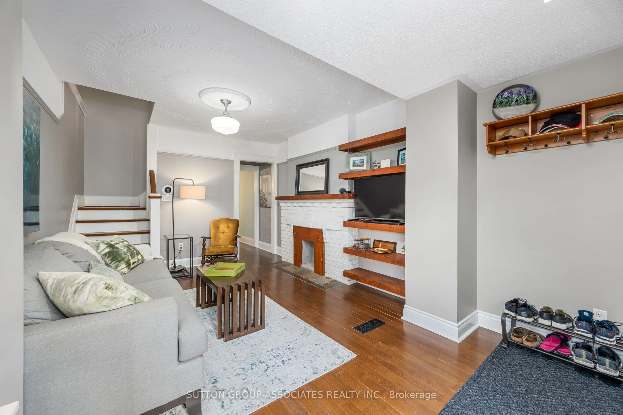 32 St Clair Gardens