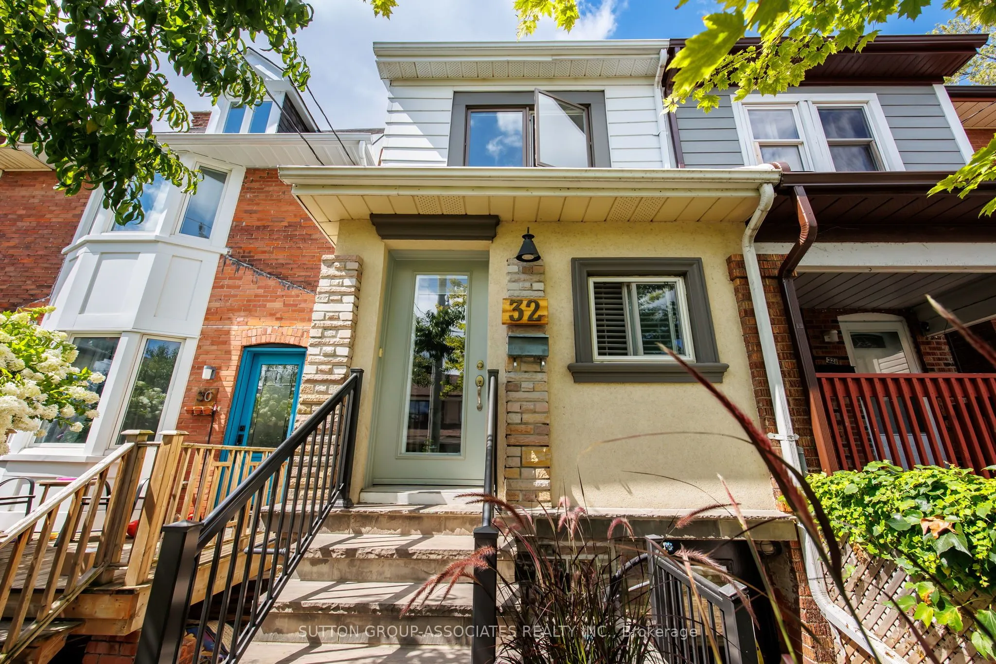 32 St Clair Gardens