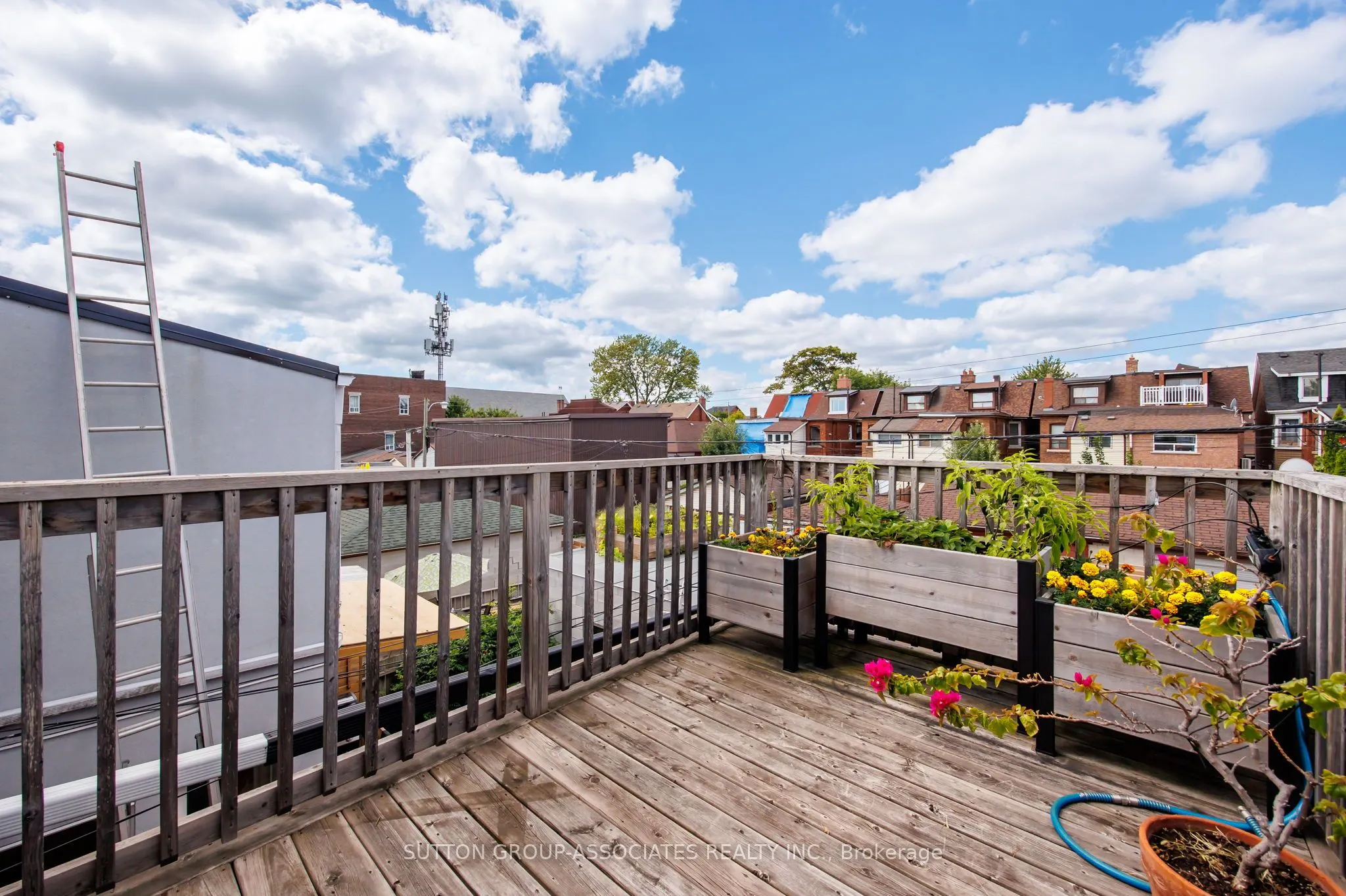 32 St Clair Gardens