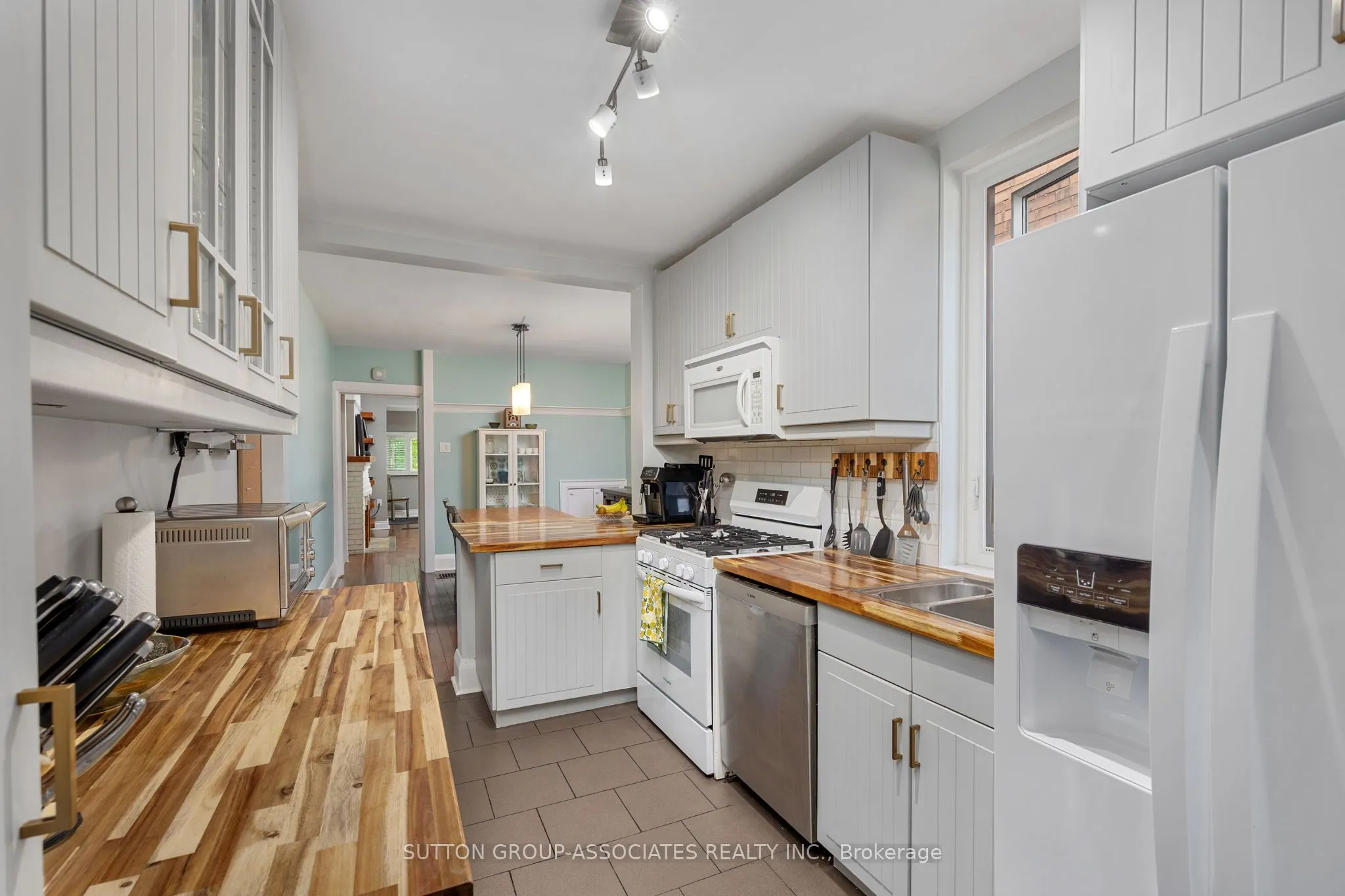 32 St Clair Gardens