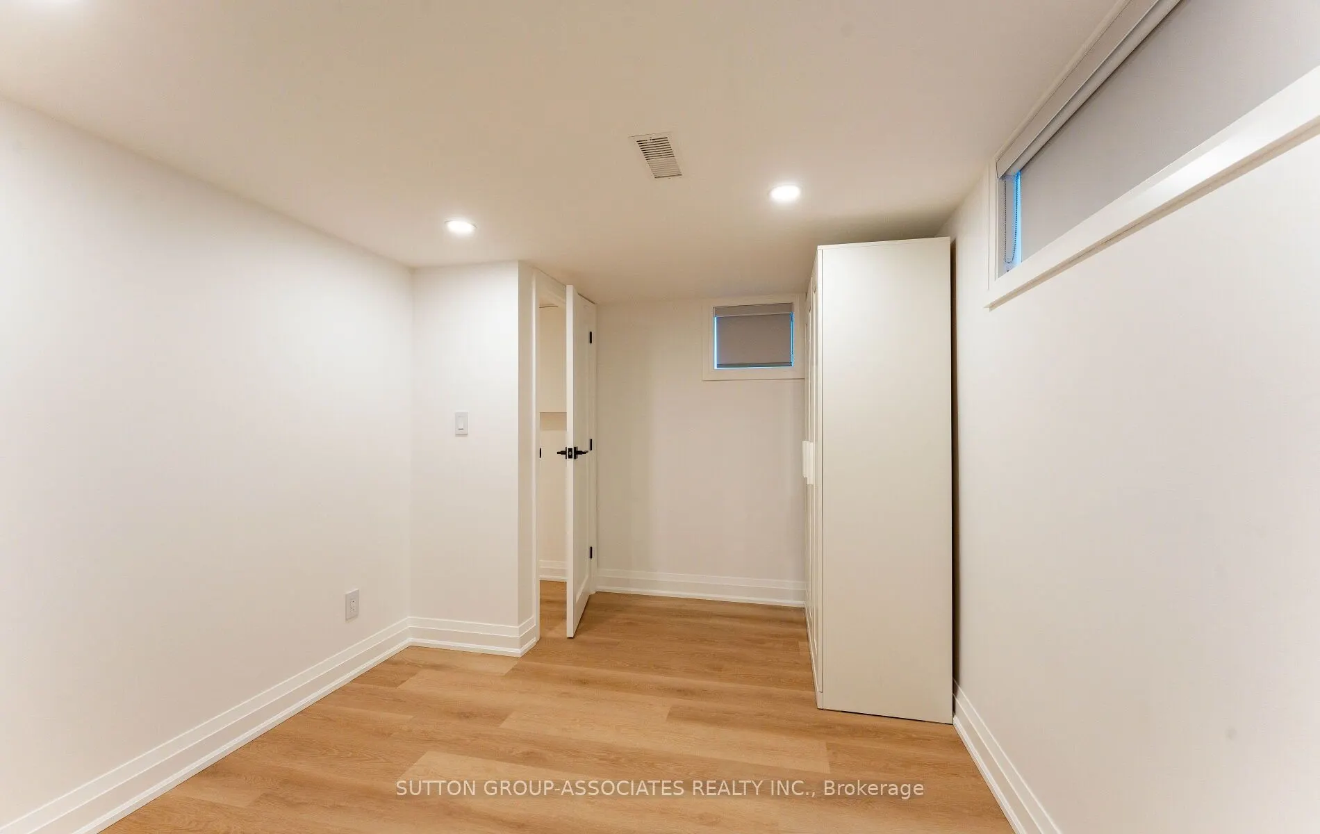 118 Nairn Avenue, #Lower
