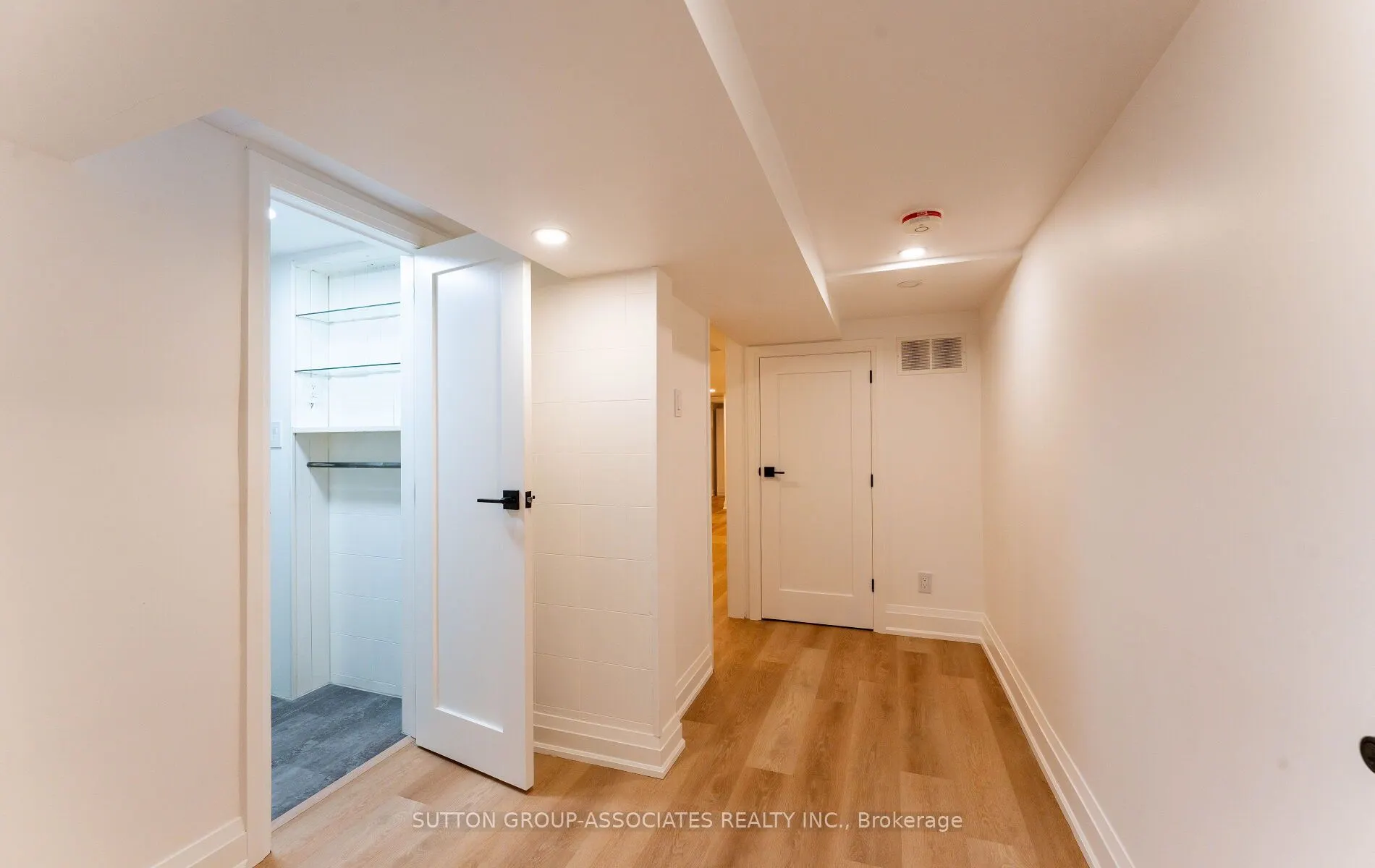 118 Nairn Avenue, #Lower