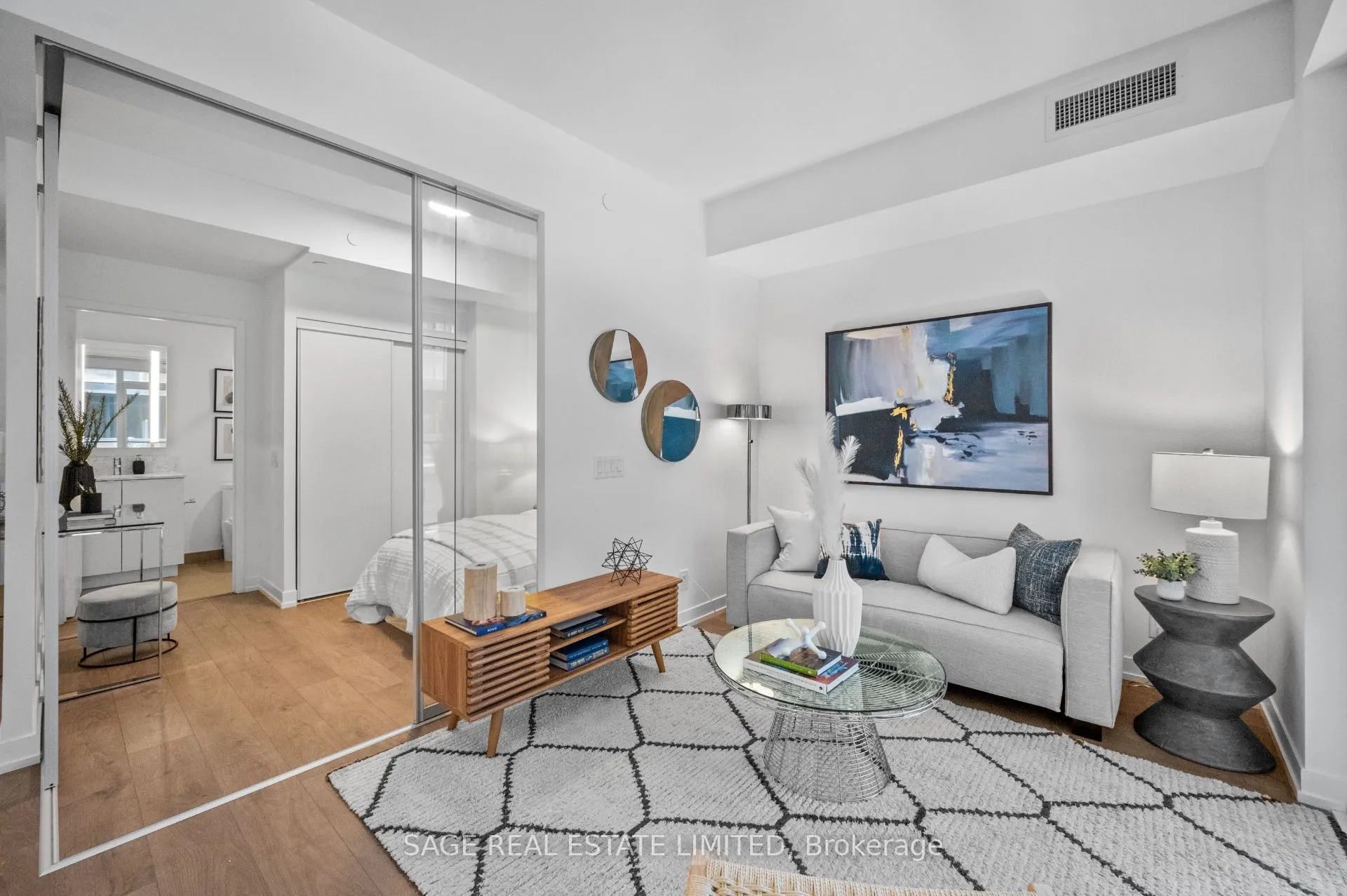 270 Dufferin Street, #711