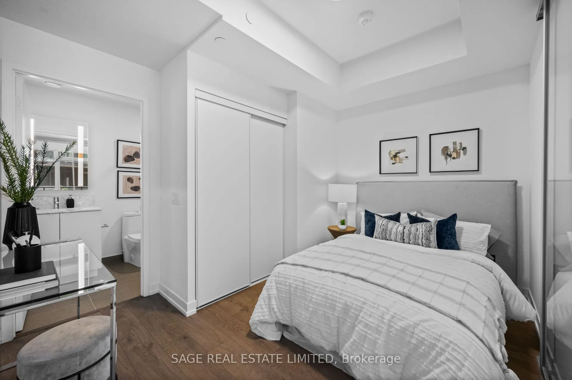 270 Dufferin Street, #711