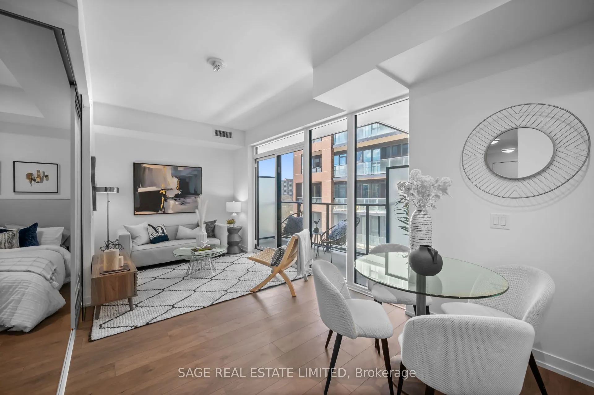 270 Dufferin Street, #711