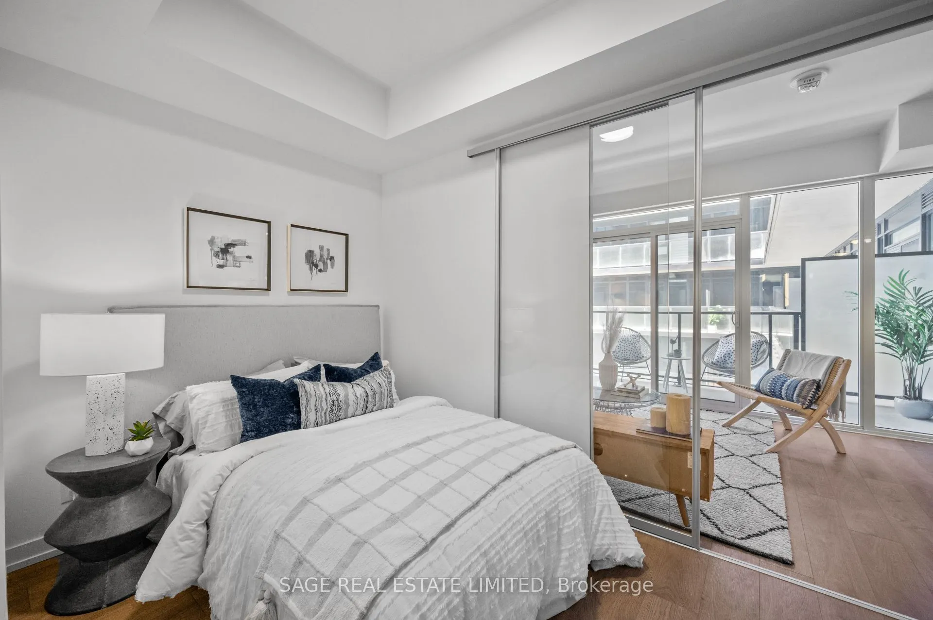 270 Dufferin Street, #711