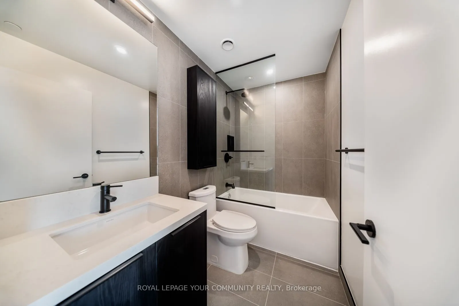 5 York Garden Way, #701
