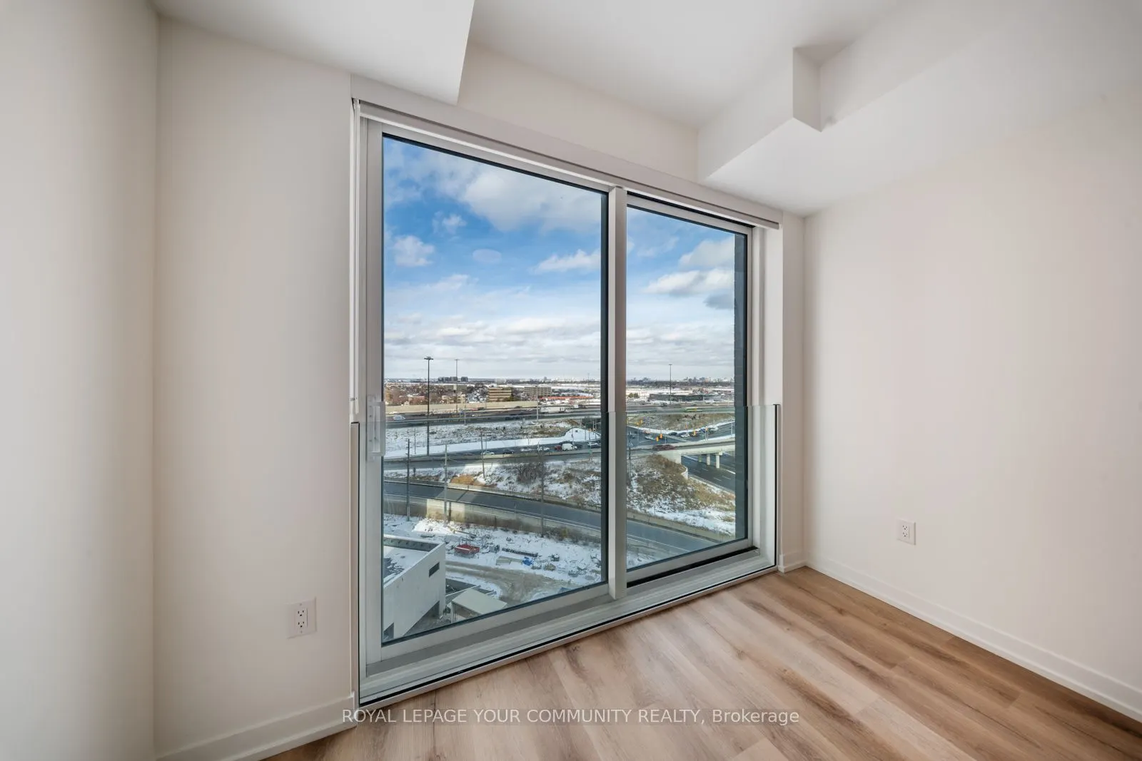 5 York Garden Way, #701