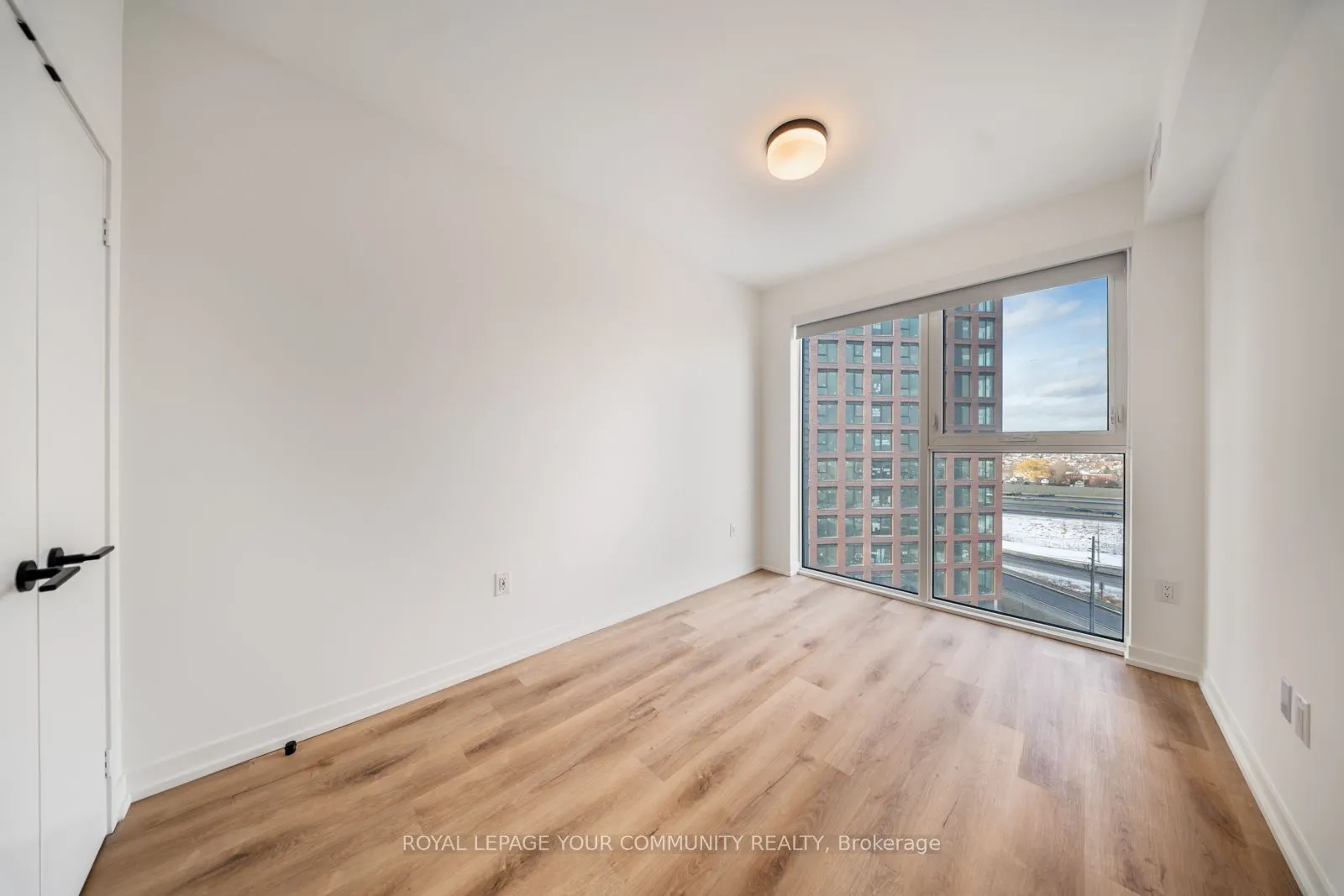 5 York Garden Way, #701