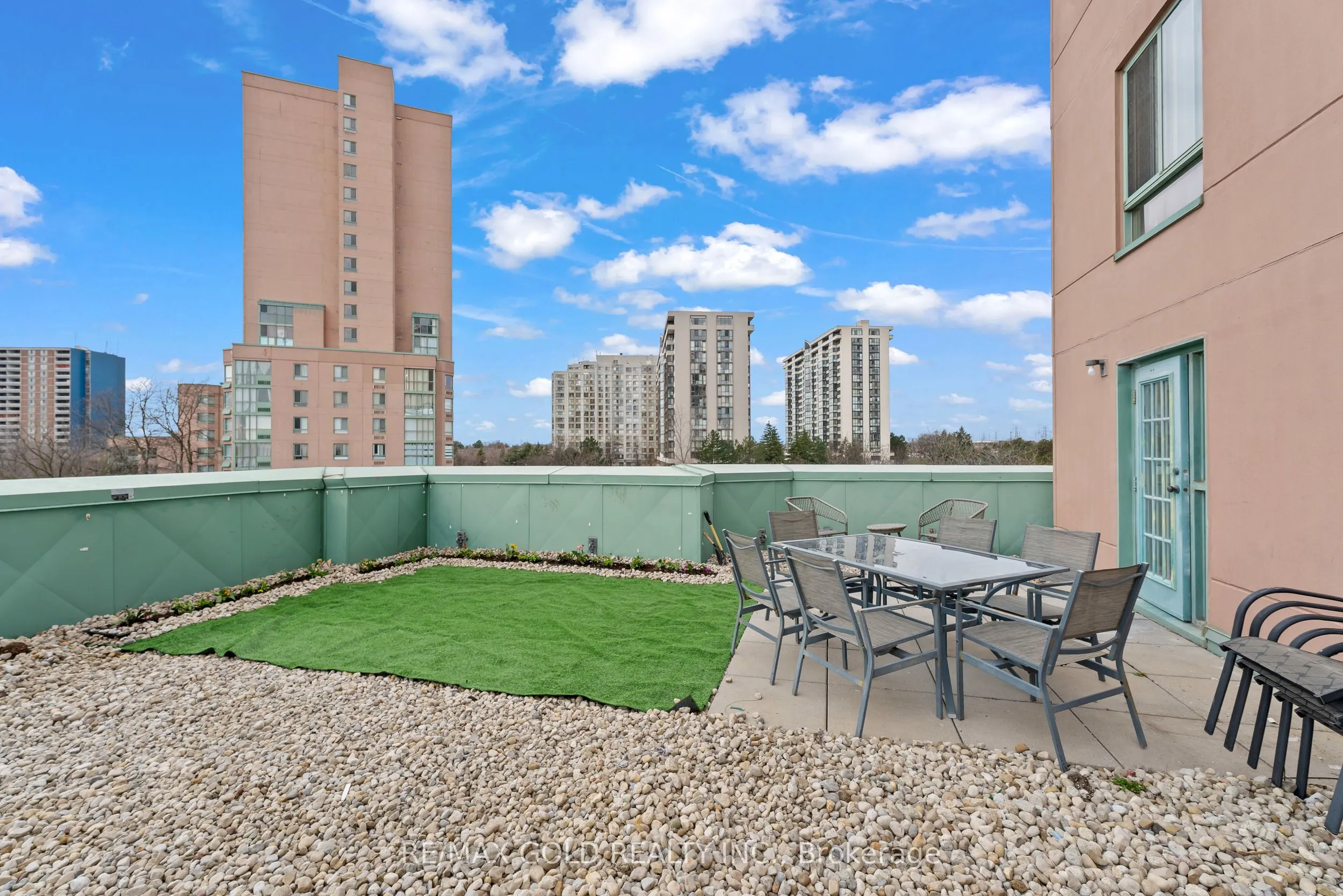 61 Markbrook Lane, #413