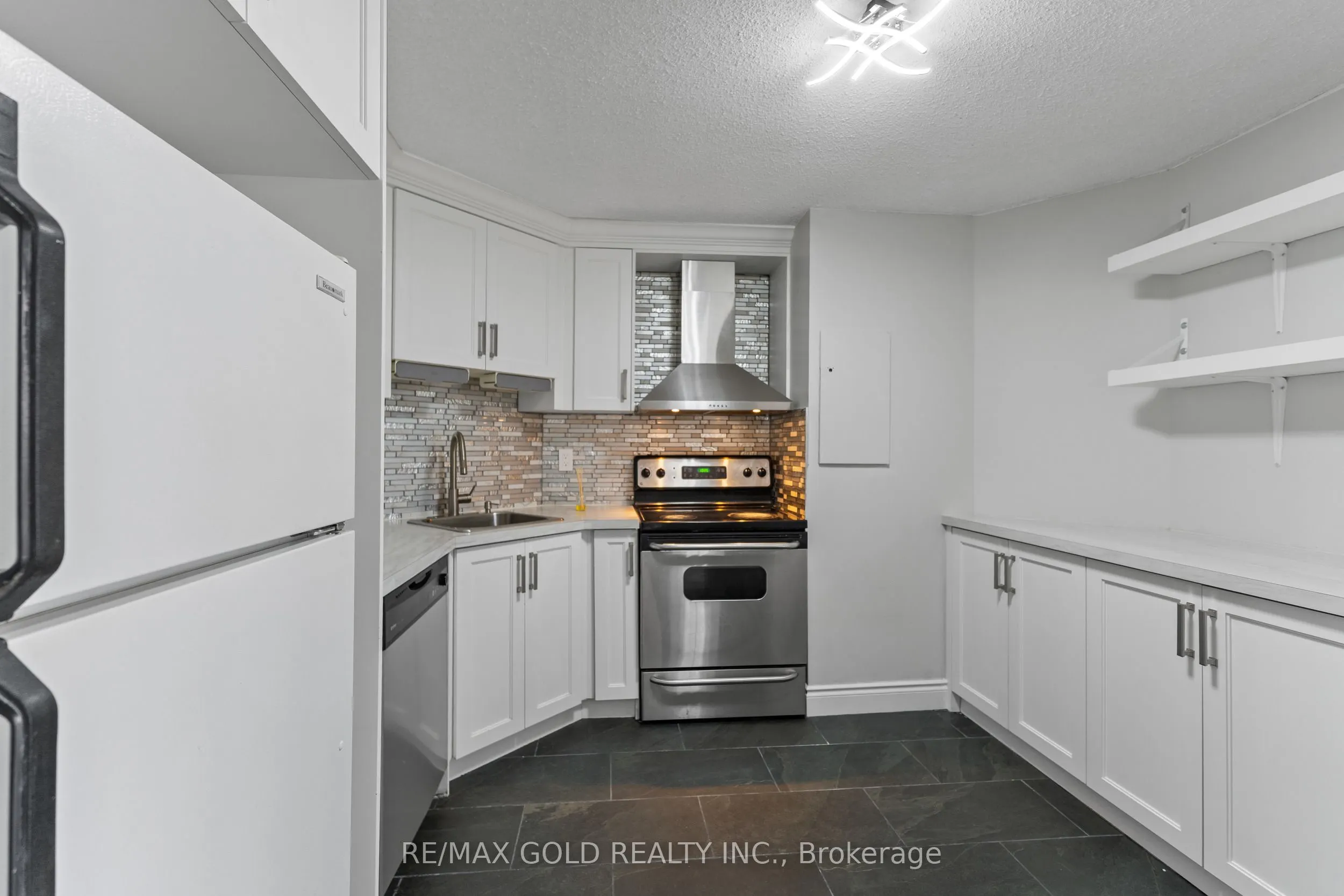 61 Markbrook Lane, #413