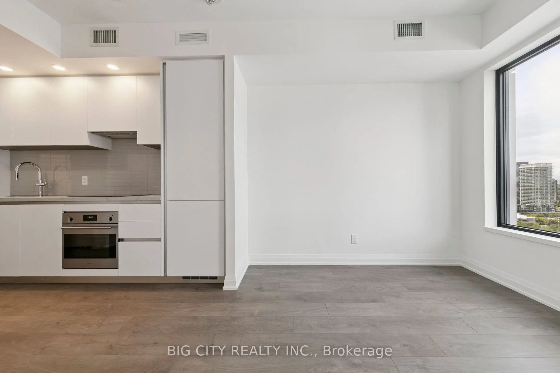 4015 The Exchange, #2109
