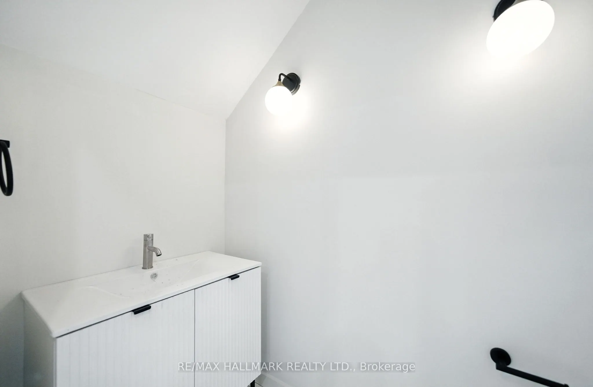 170 Perth Avenue, #2
