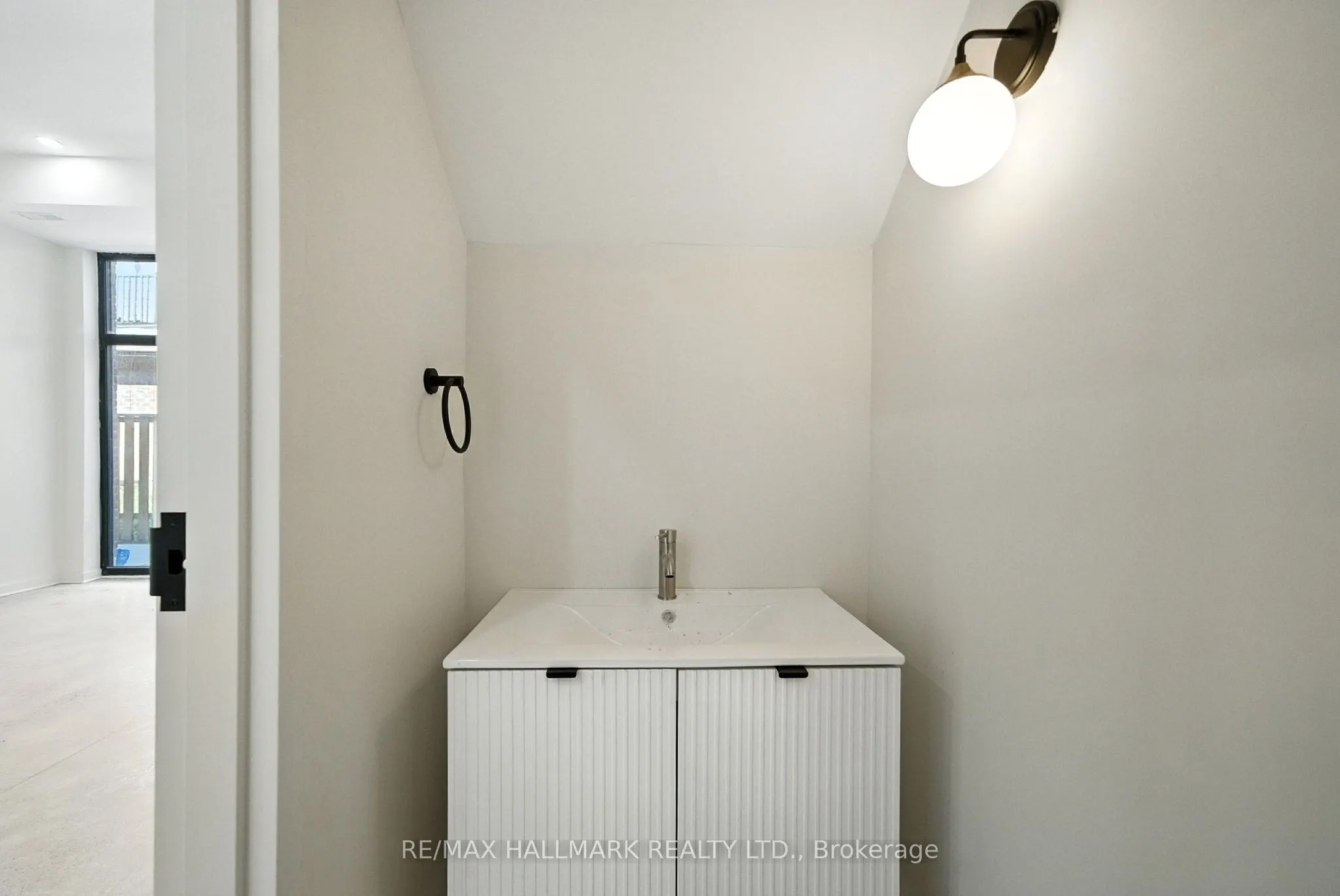 170 Perth Avenue, #2