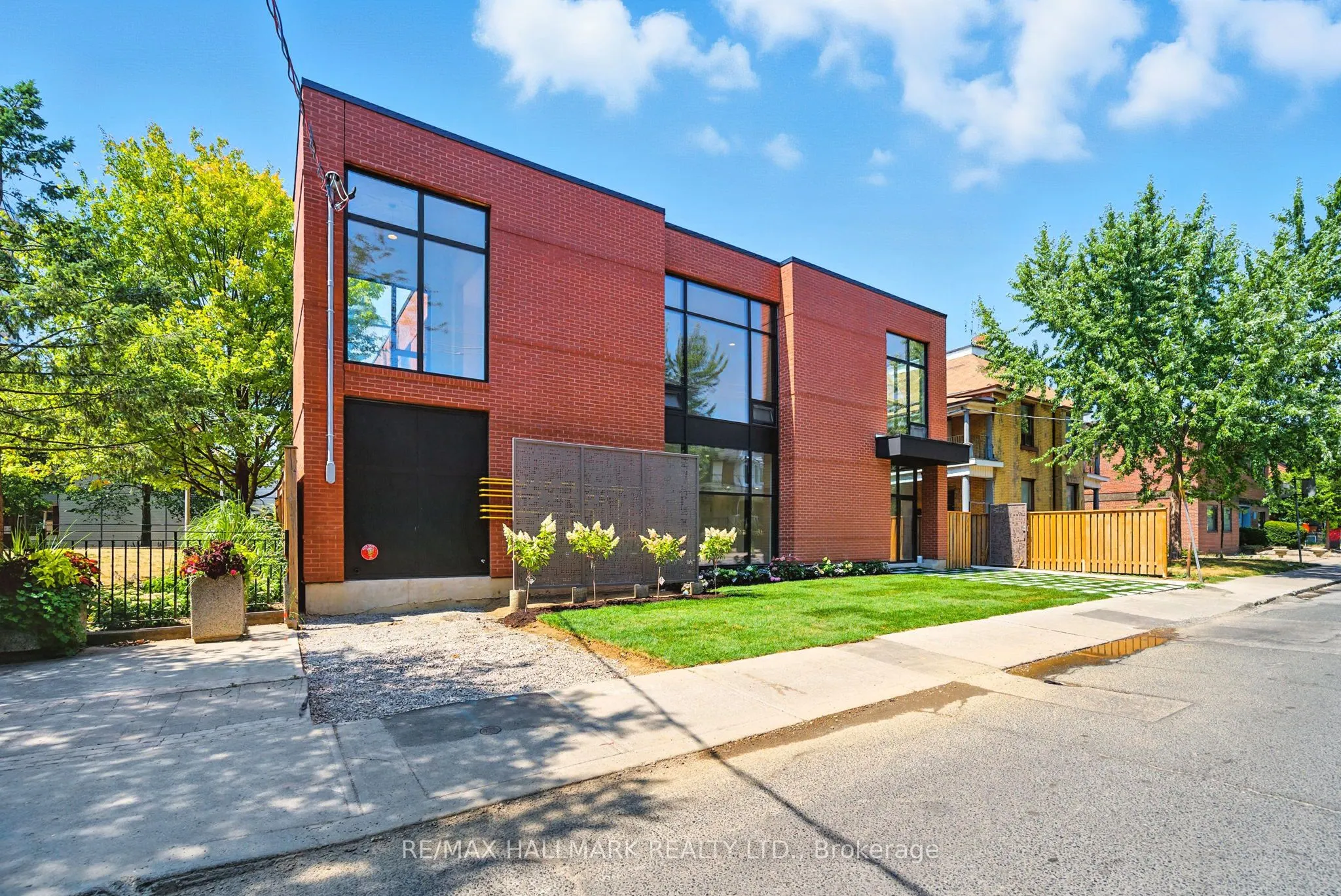 170 Perth Avenue, #2