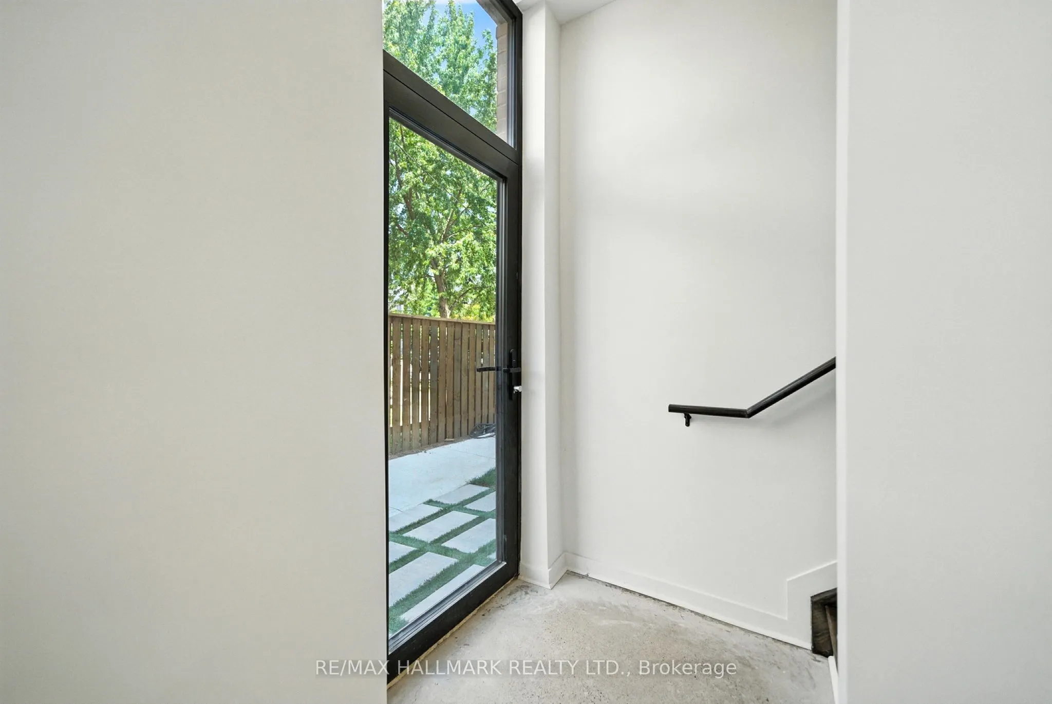 170 Perth Avenue, #2