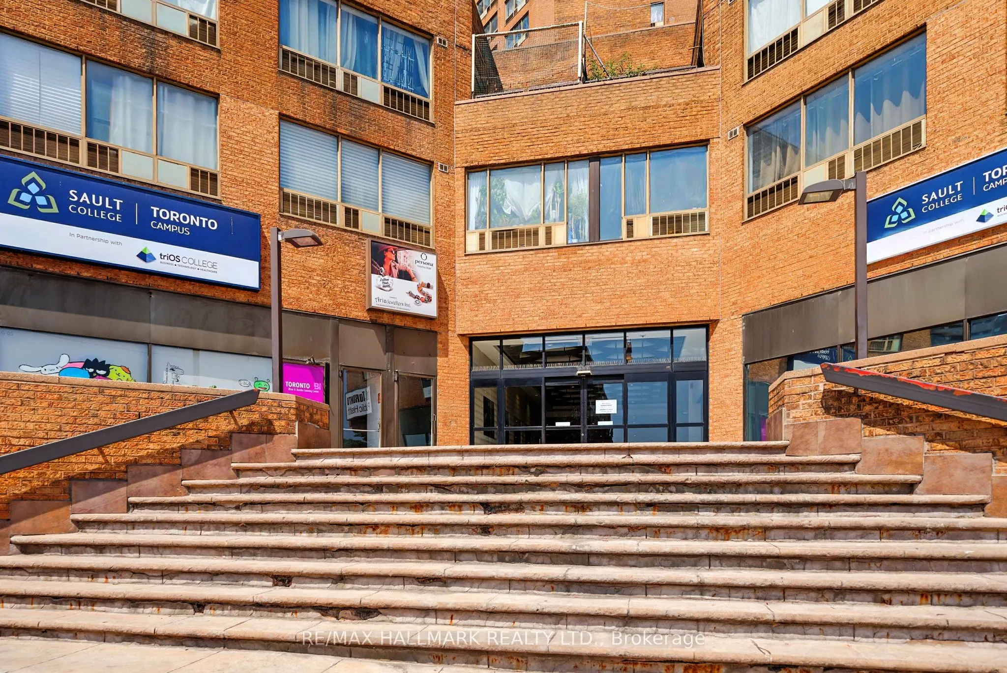 170 Perth Avenue, #2