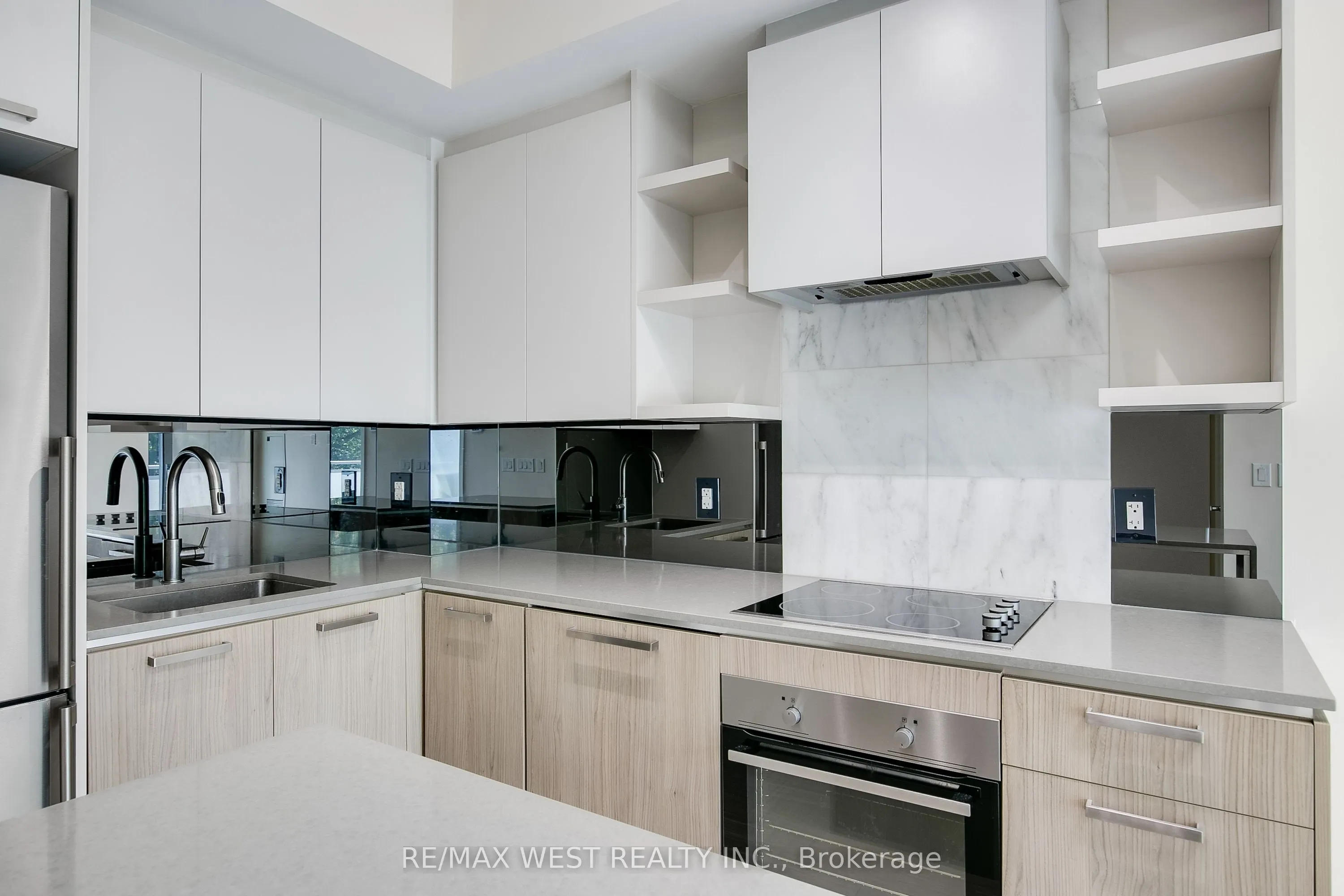 1830 Bloor Street W, #411