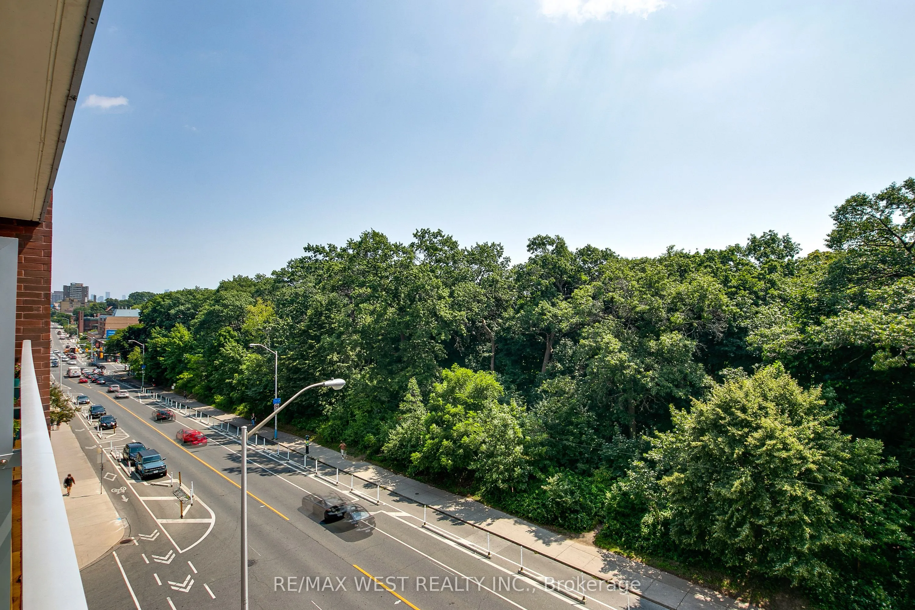 1830 Bloor Street W, #411