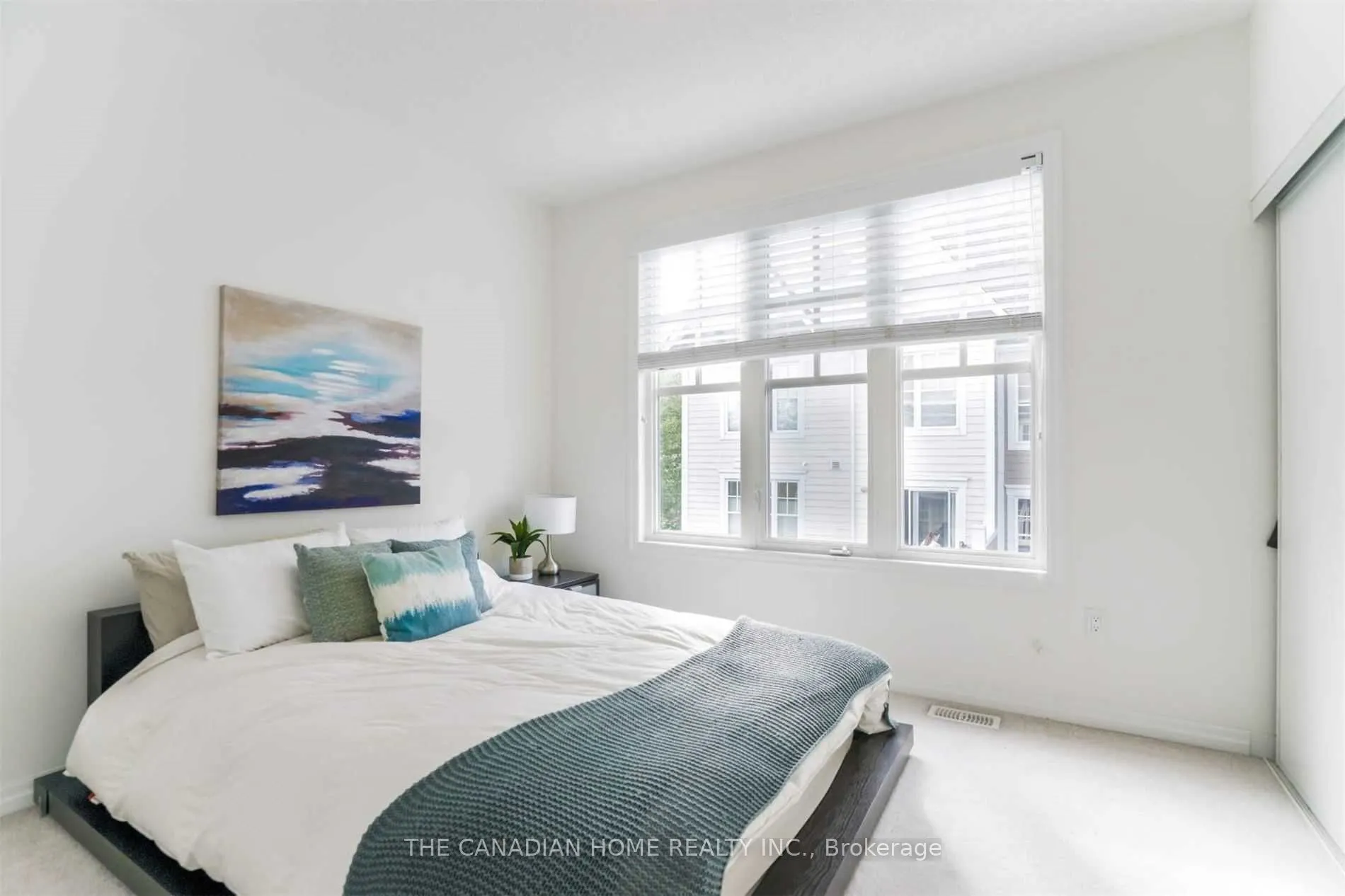 1437 Lakeshore Road E, #103