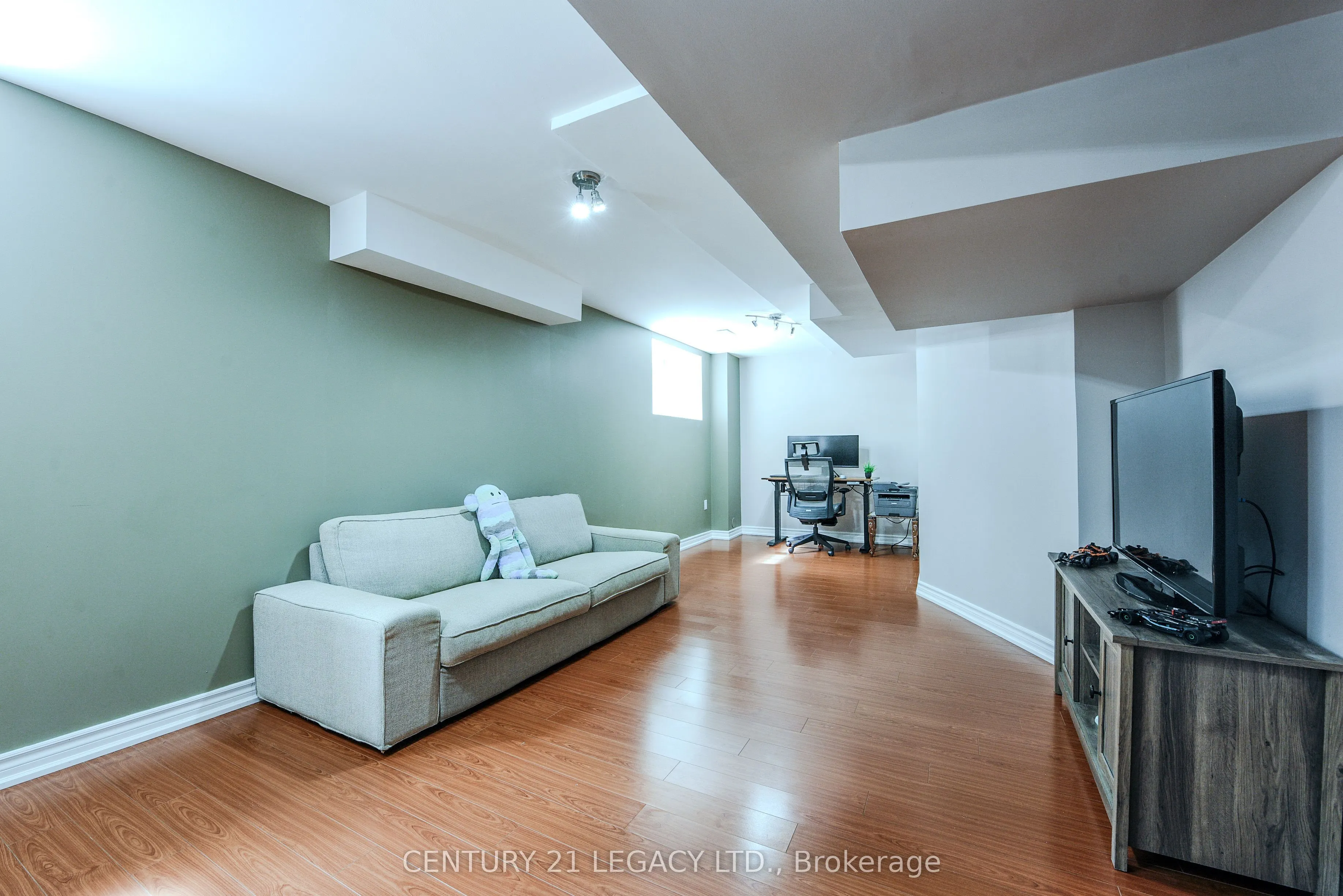 2496 Clayborne Place