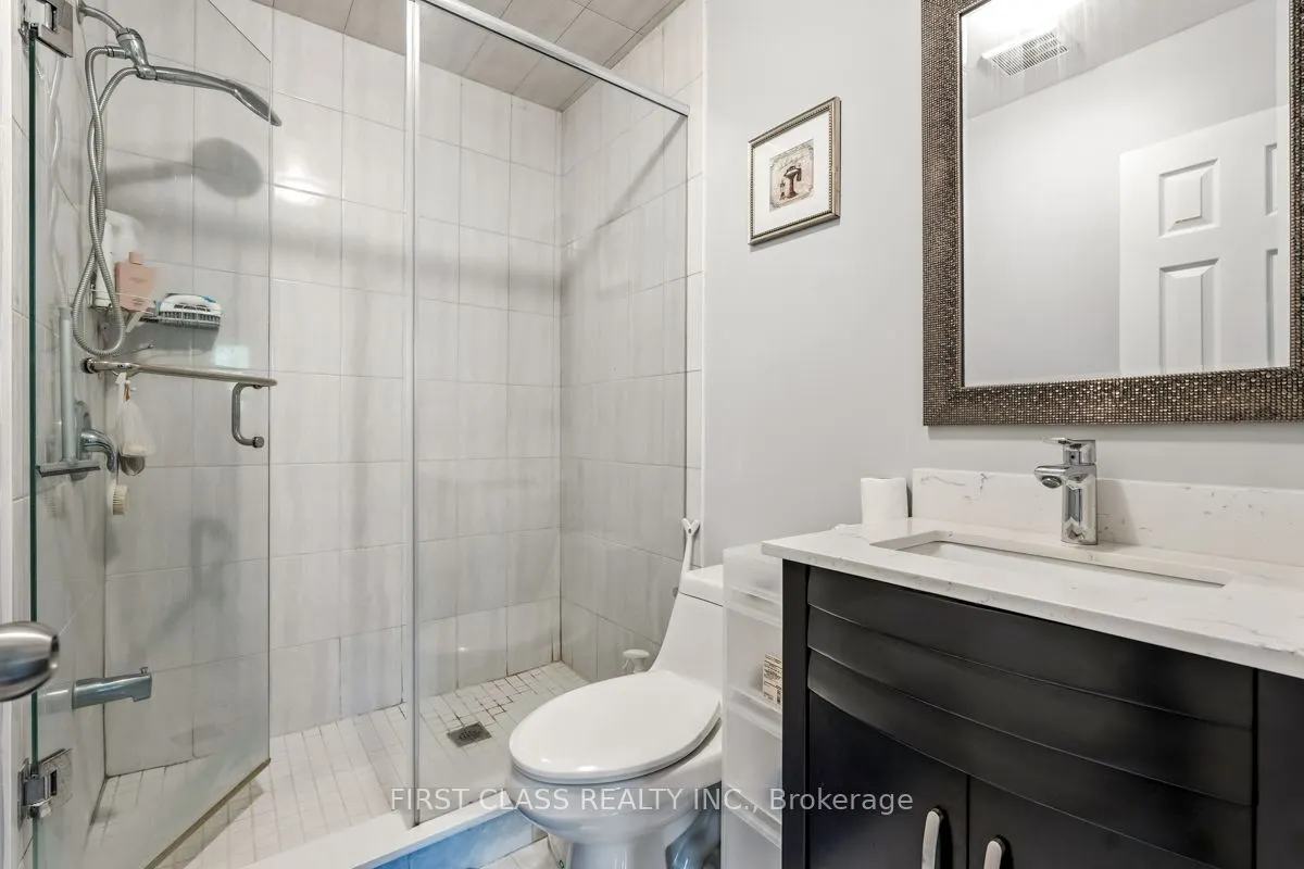 5053 Rundle Crescent