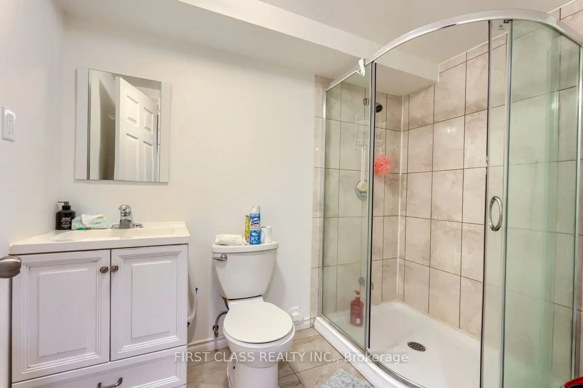5053 Rundle Crescent