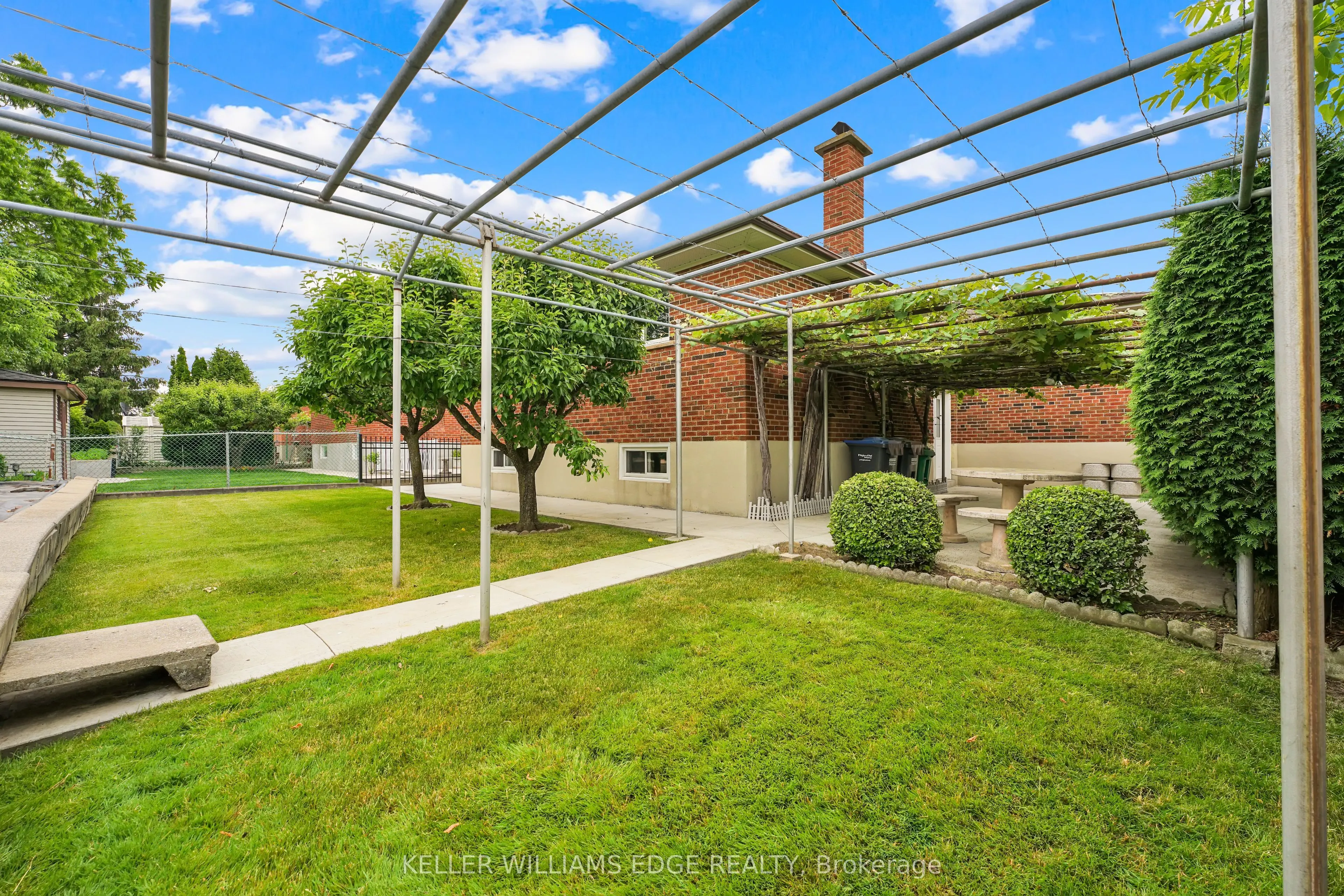 112 Linkdale Road