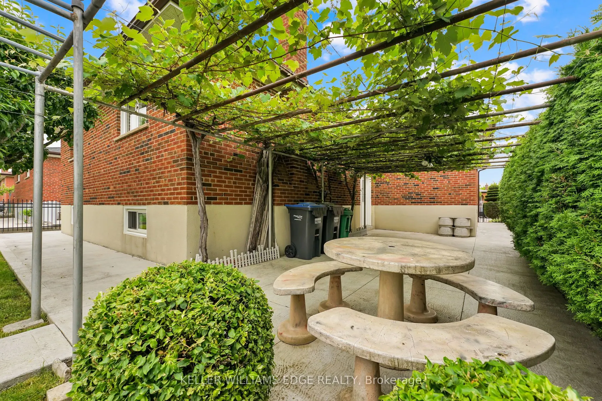 112 Linkdale Road
