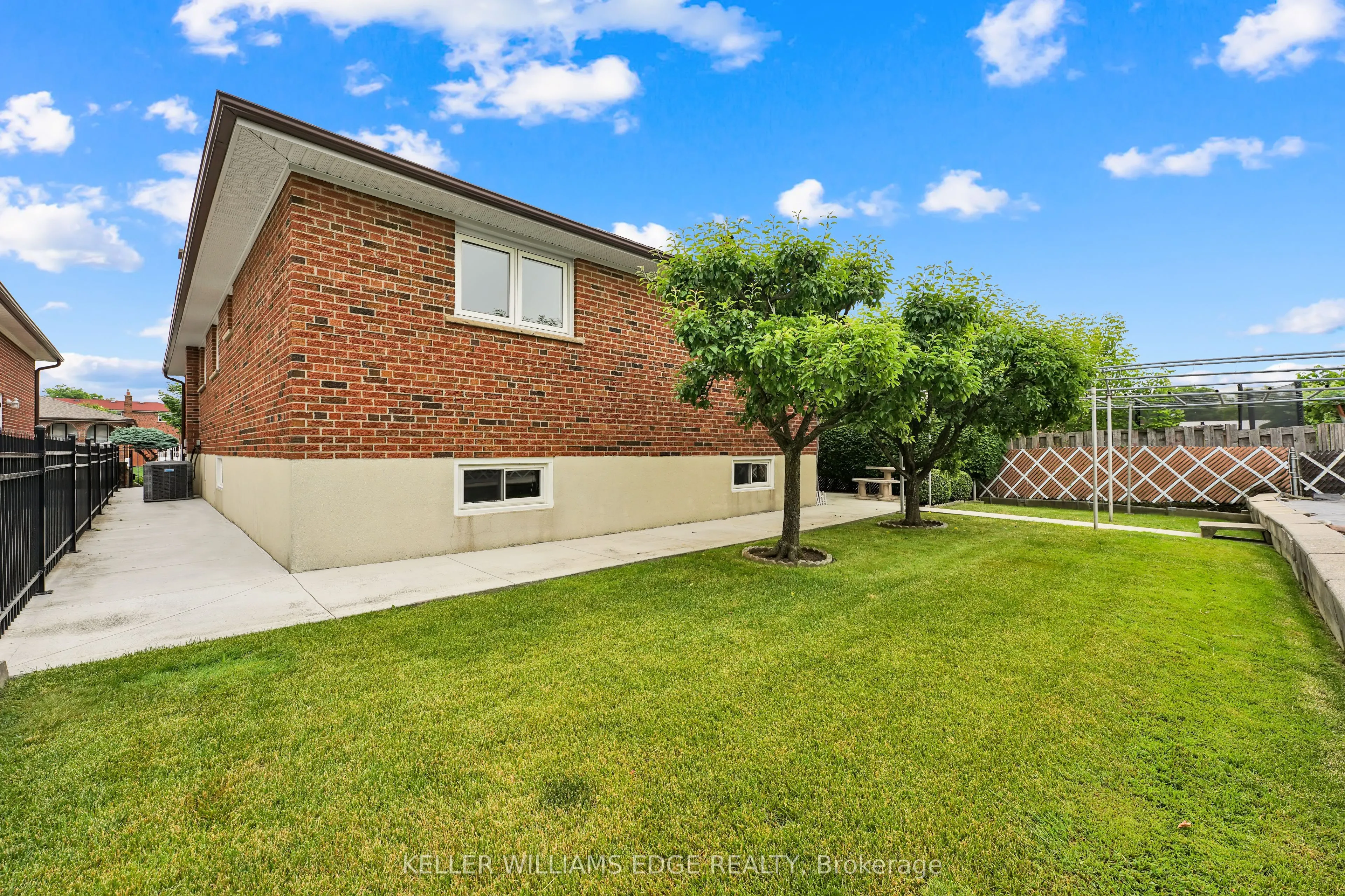112 Linkdale Road