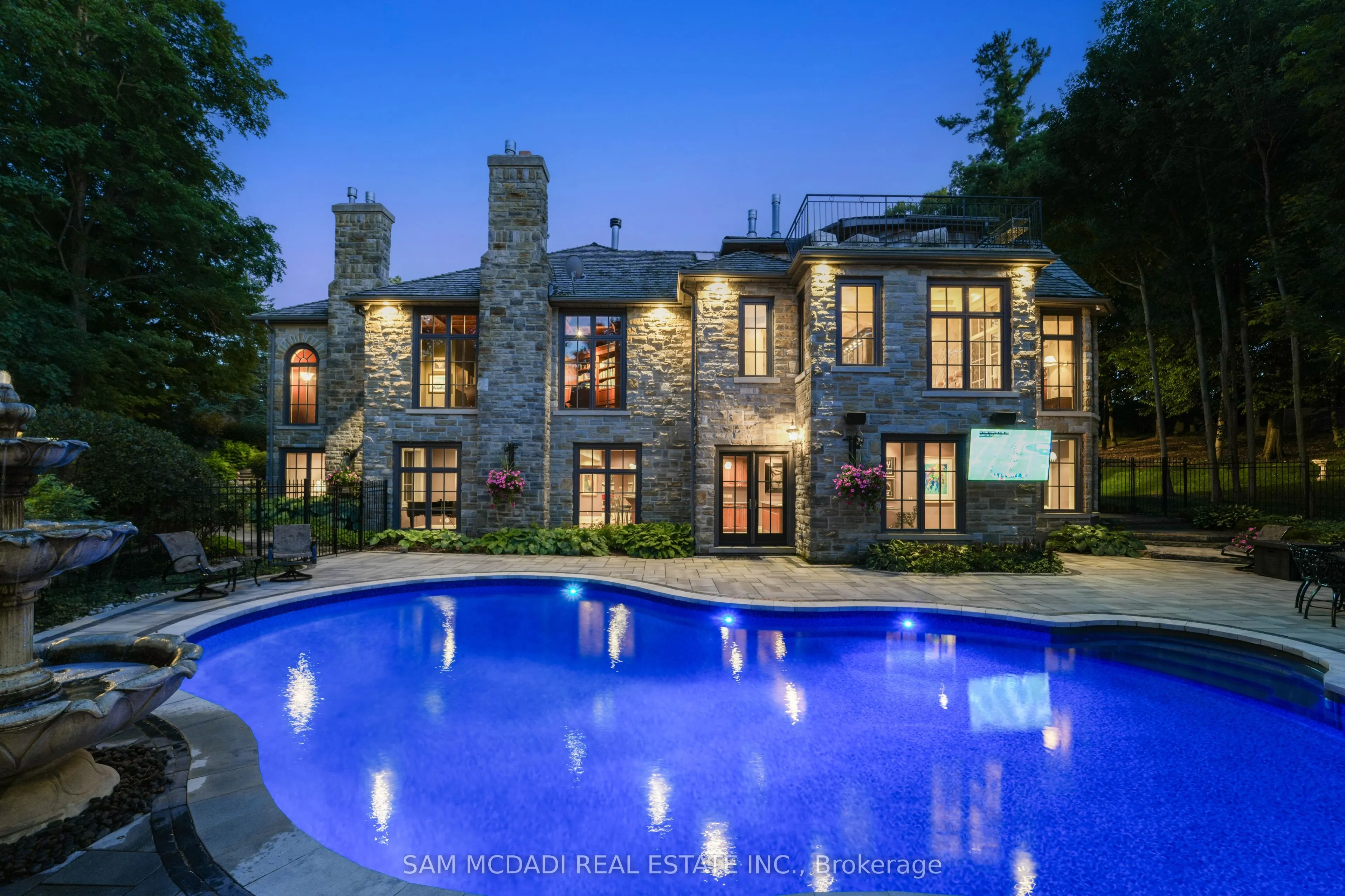 10140 Pineview Trail