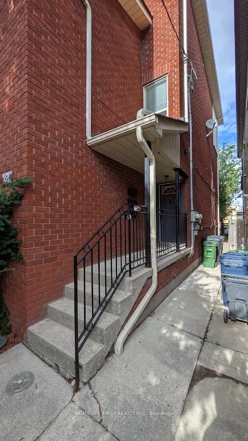 191 Earlscourt Avenue, #2nd and 3rd Floor