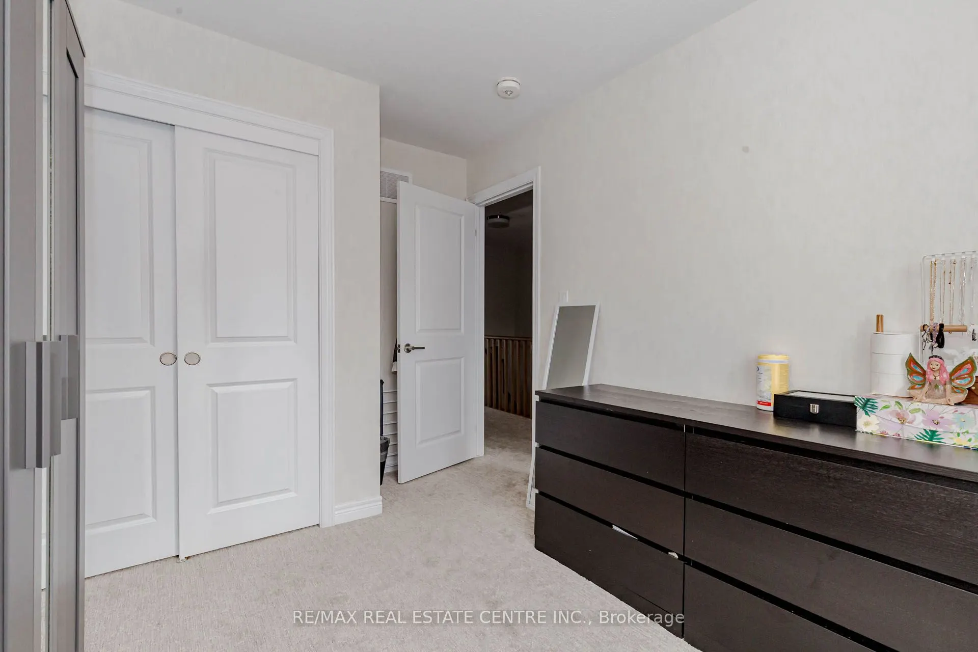 3 Folcroft Street