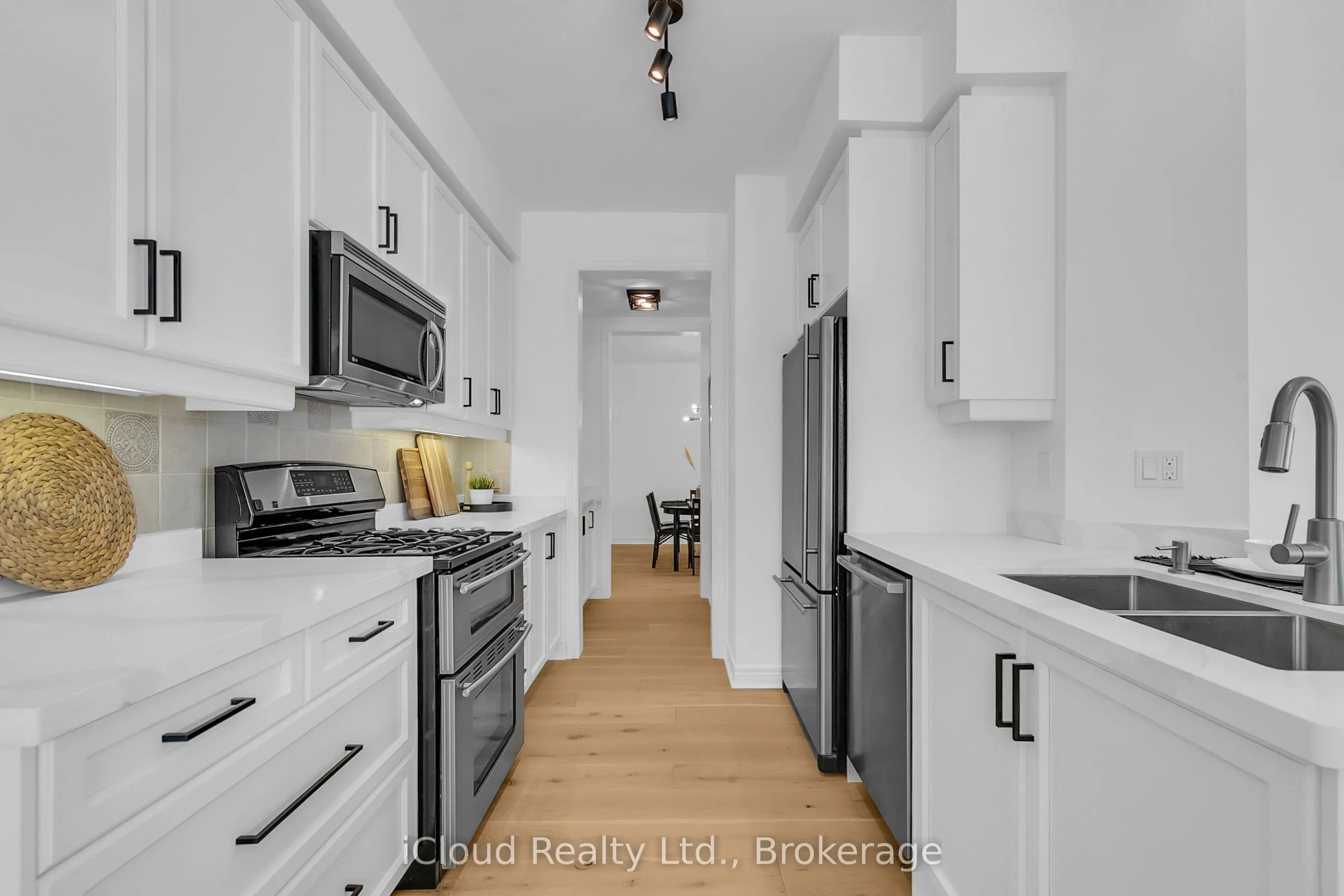 2295 Rochester Circle, #18