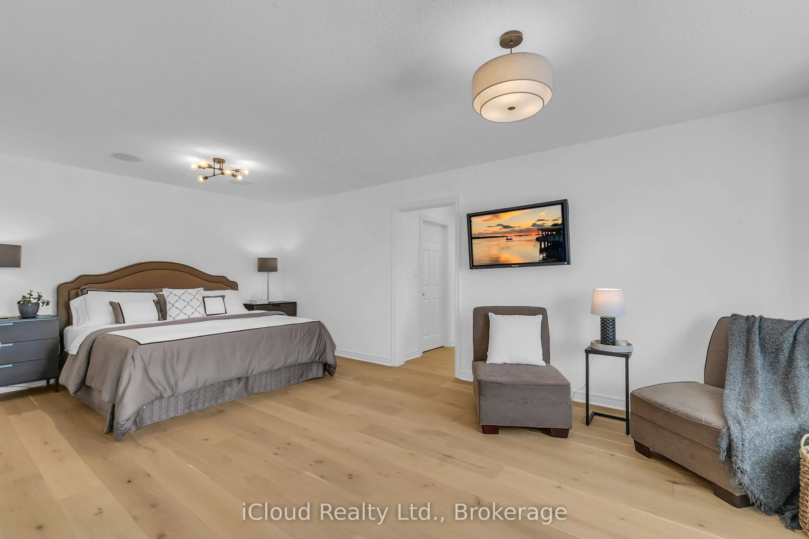 2295 Rochester Circle, #18