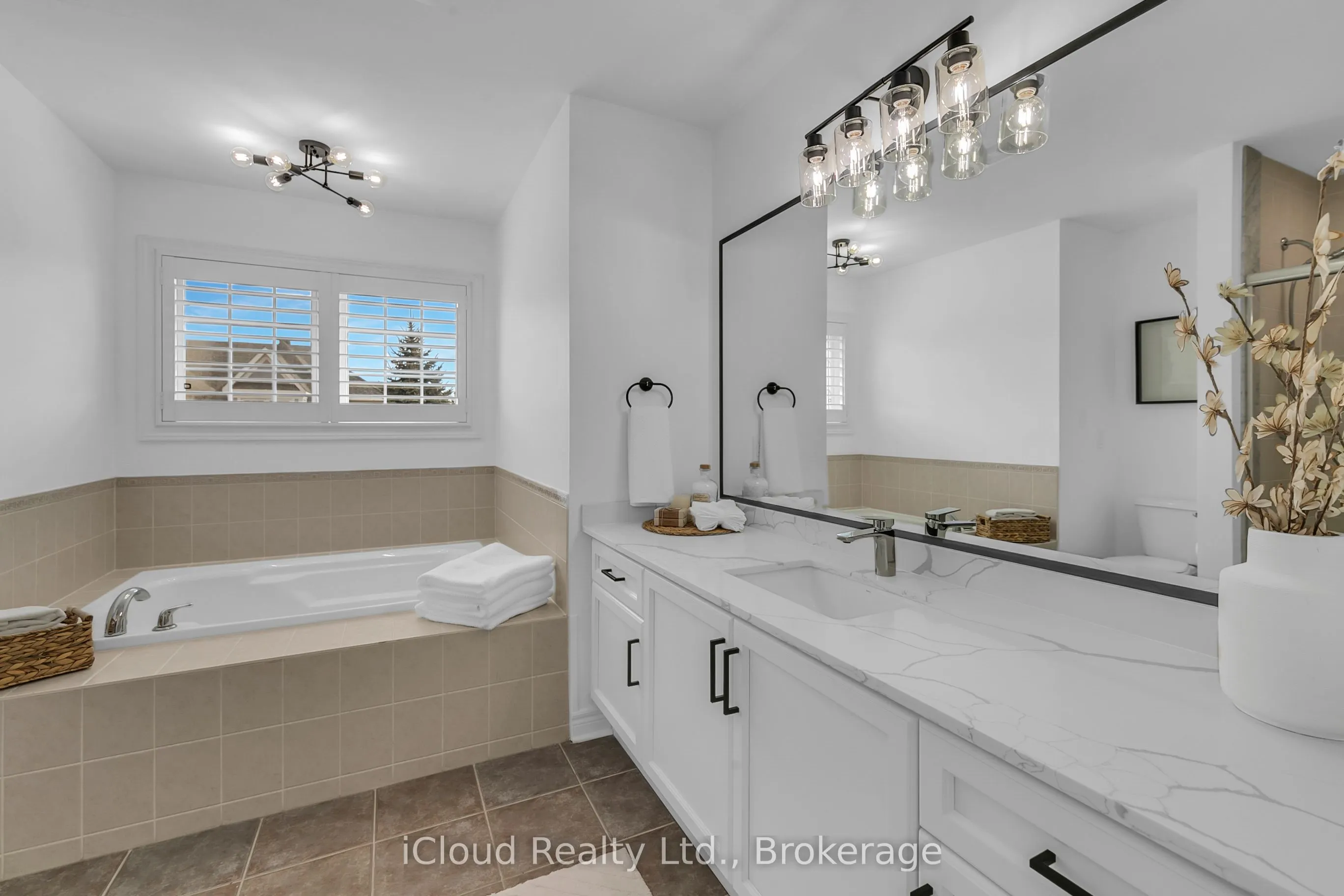 2295 Rochester Circle, #18