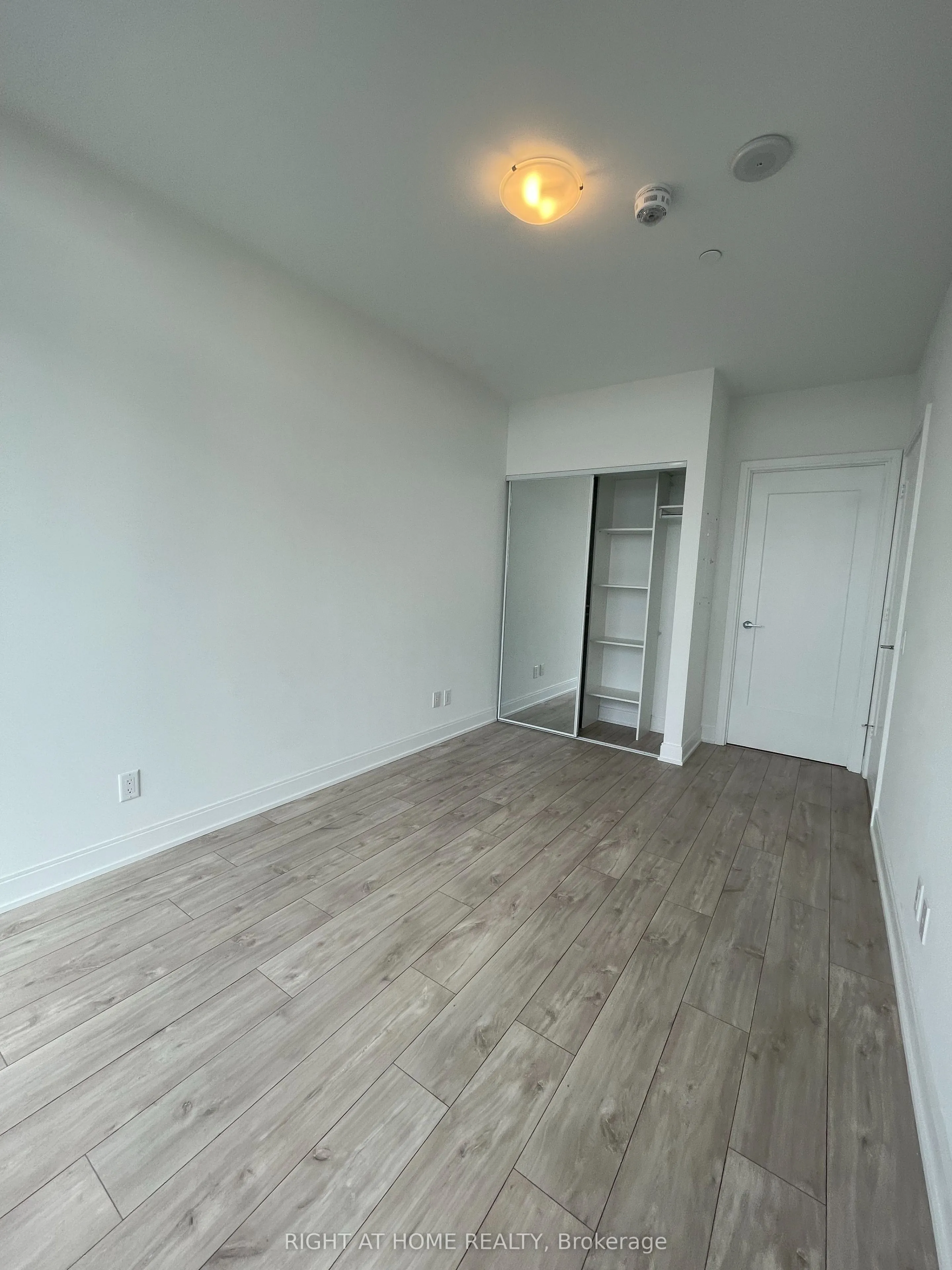 70 ANNIE CRAIG Drive, #3809