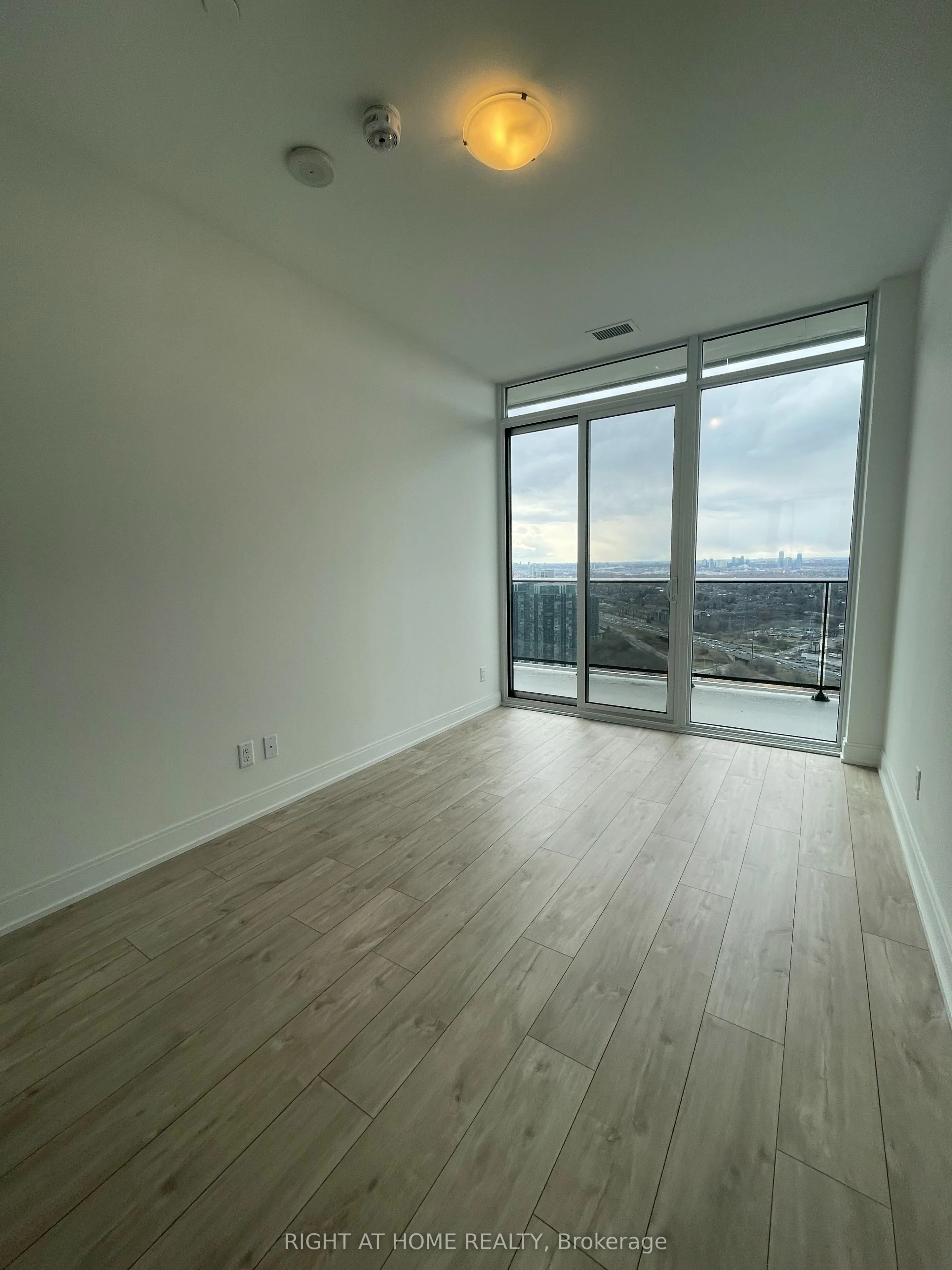 70 ANNIE CRAIG Drive, #3809