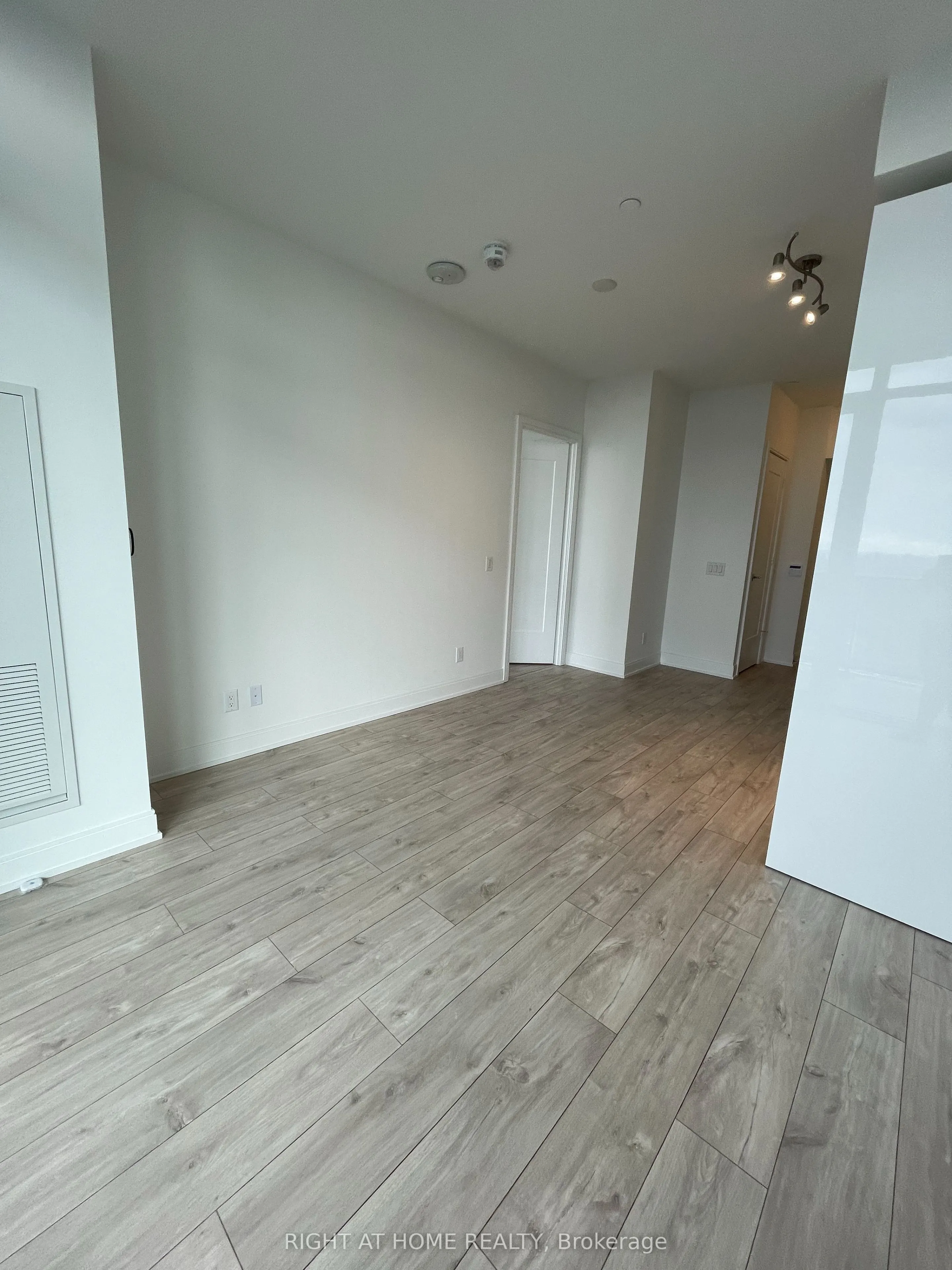 70 ANNIE CRAIG Drive, #3809