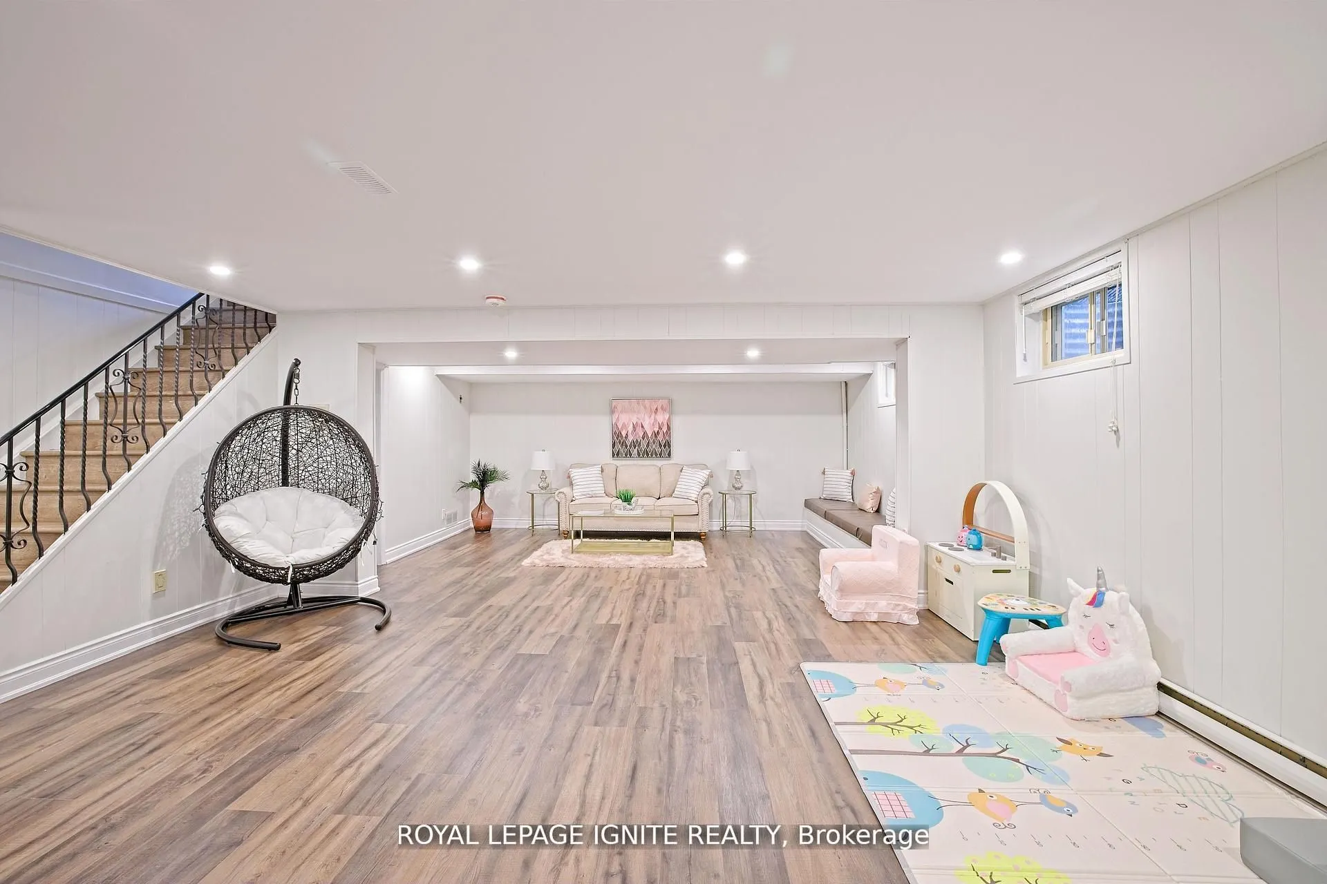 2092 Sava Crescent